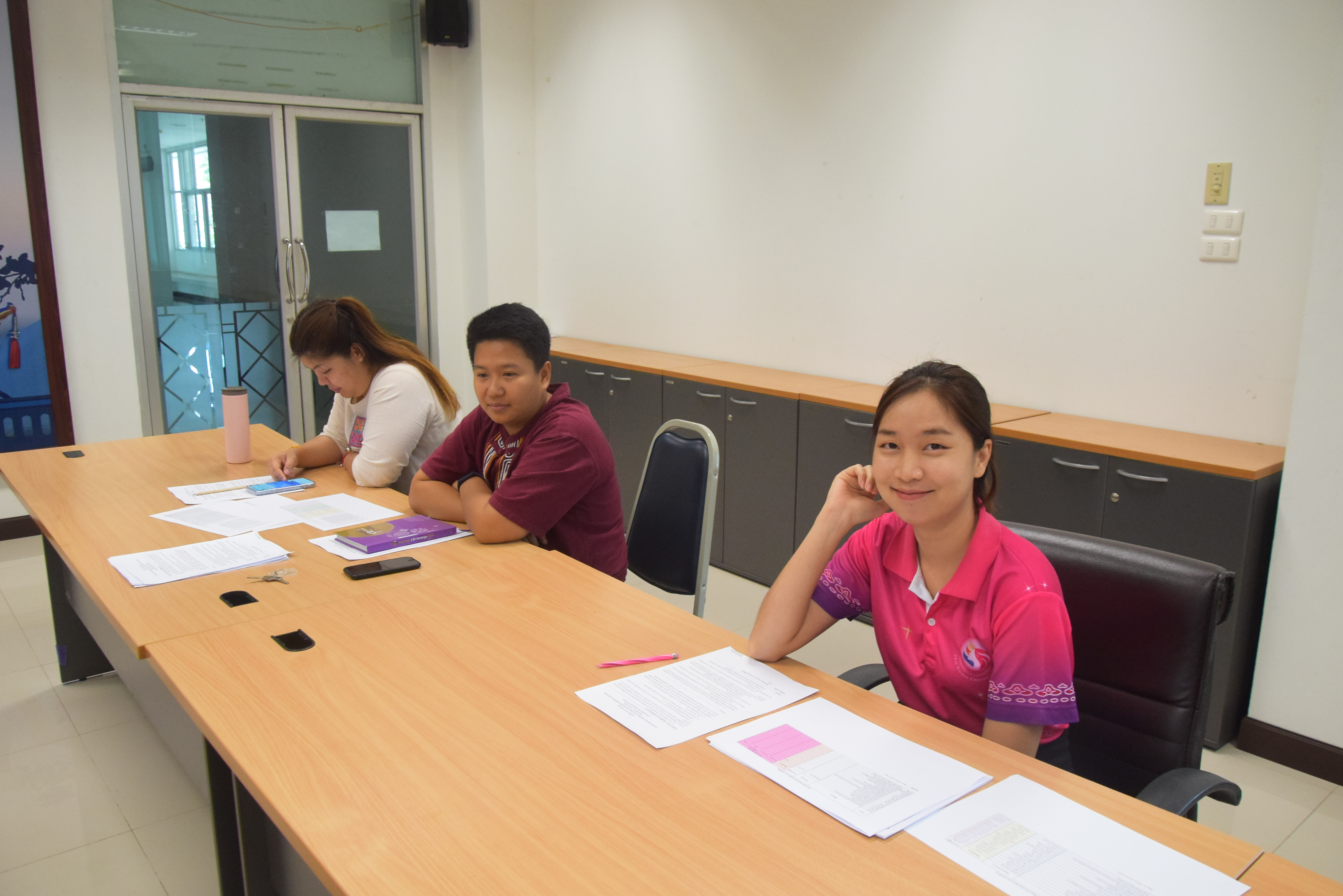 พช.น่าน ประชุมคณะทำงานกลั่นกรองการคัดเลือกคนกองทุนพัฒนาบทบาทสตรีดีเด่น ระดับจังหวัด ประจำปี2567