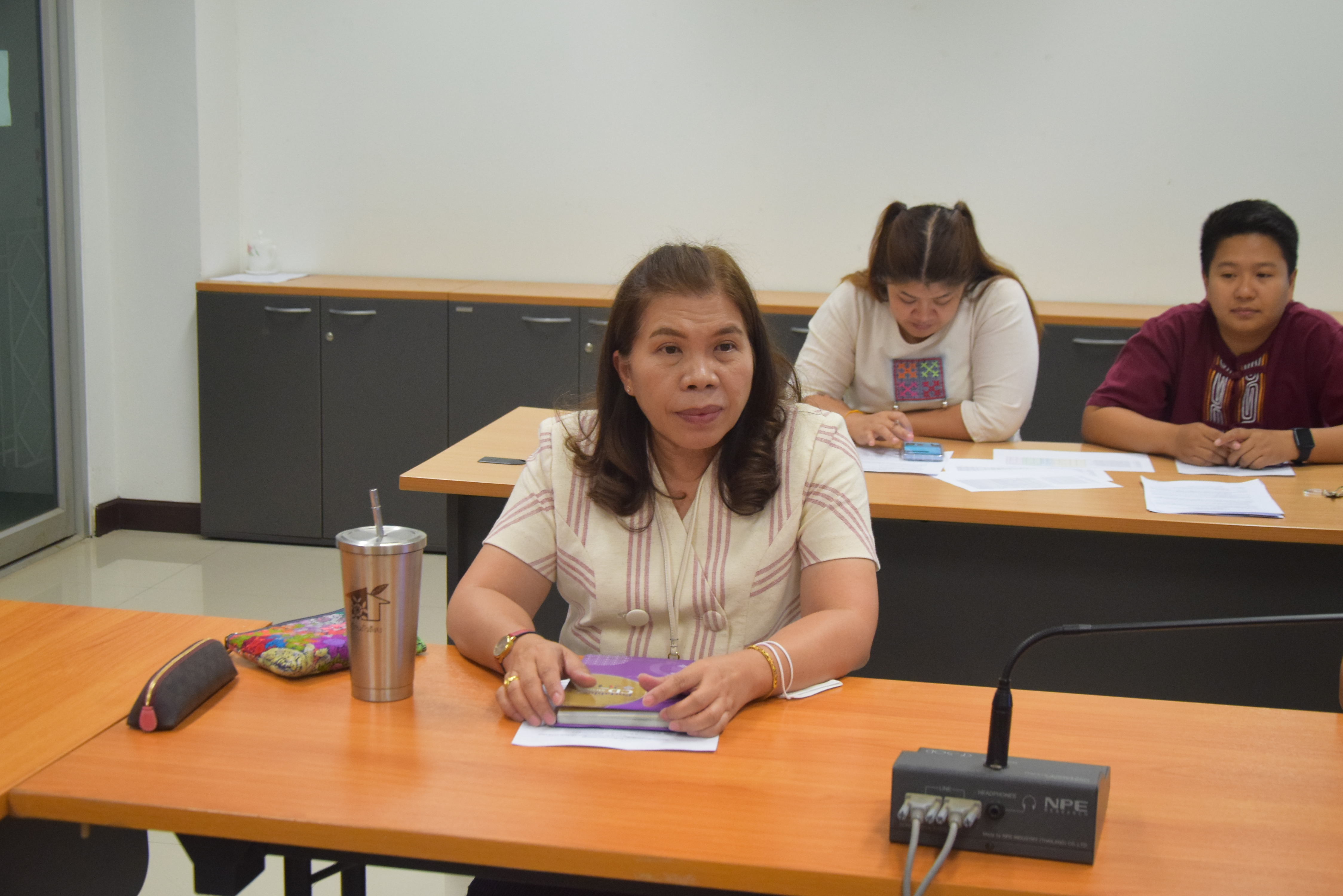 พช.น่าน ประชุมคณะทำงานกลั่นกรองการคัดเลือกคนกองทุนพัฒนาบทบาทสตรีดีเด่น ระดับจังหวัด ประจำปี2567