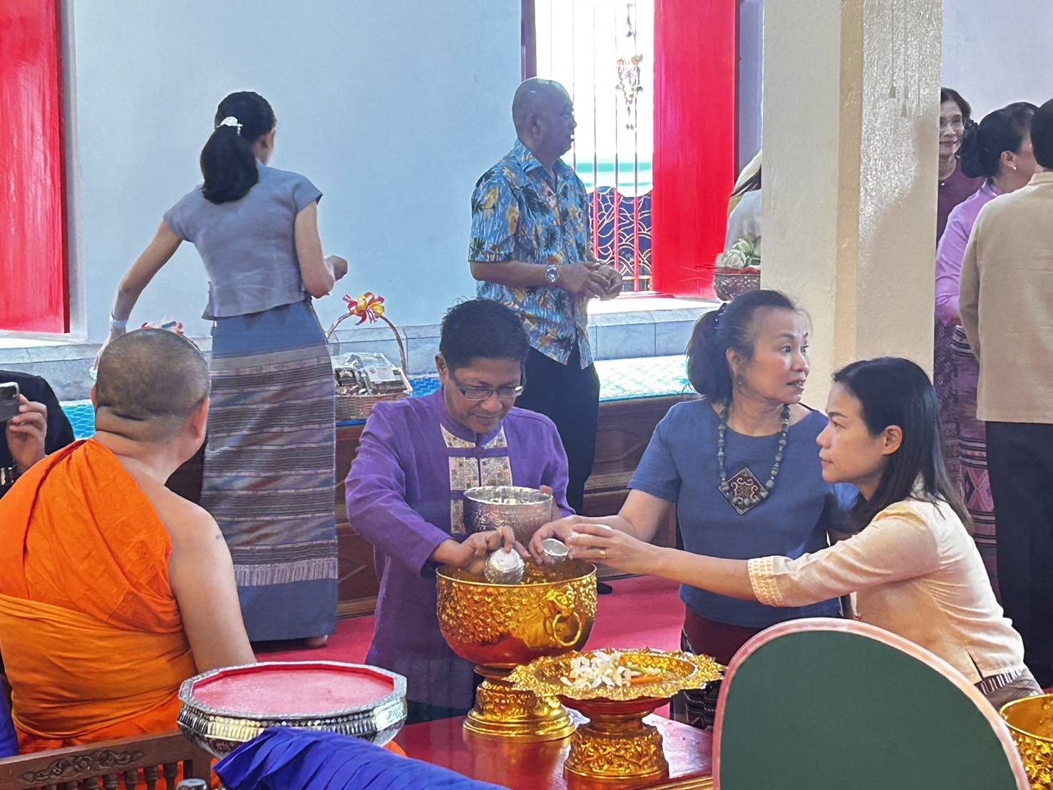 พช.น่าน ร่วมพิธีสามีจิกรรมคณะพระสังฆาธิการจังหวัดน่าน เนื่องในเทศกาลสงกรานต์ ประจำปี 2567