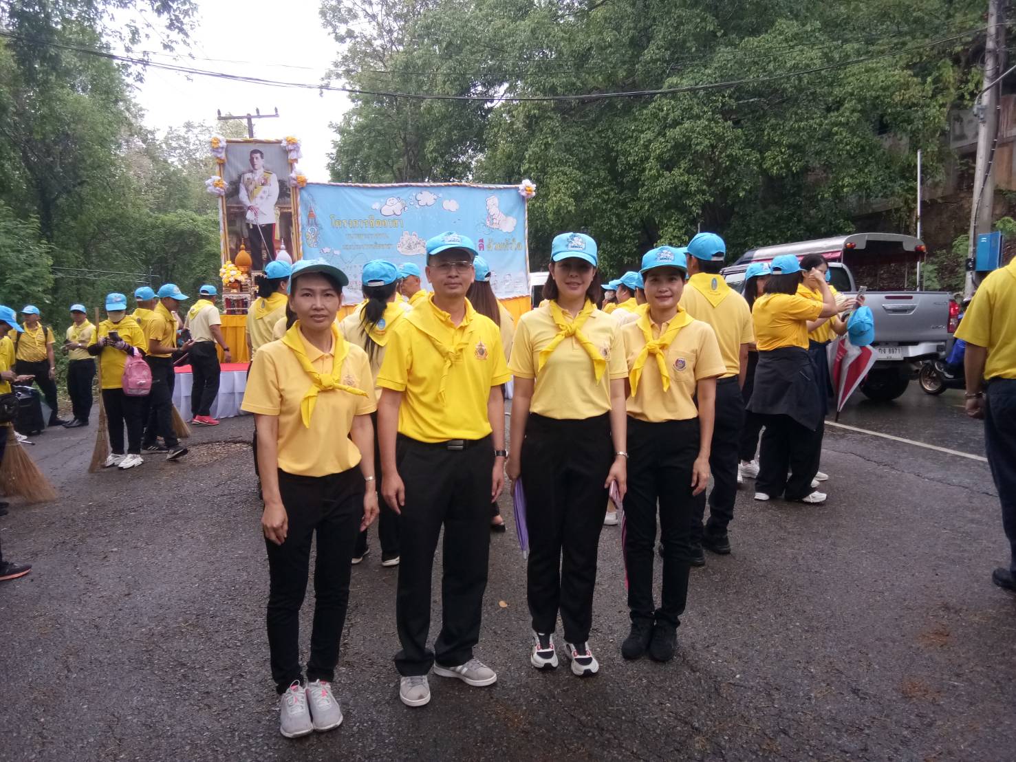 พช.น่าน ร่วมกิจกรรมจิตอาสาพัฒนา บำเพ็ญสาธารณประโยชน์และบำเพ็ญสาธารณกุศล เฉลิมพระเกียรติพระบาทสมเด็จพระเจ้าอยู่หัว เนื่องในโอกาสพระราชพิธีมหามงคลเฉลิมพระชนมพรรษา 6 รอบ