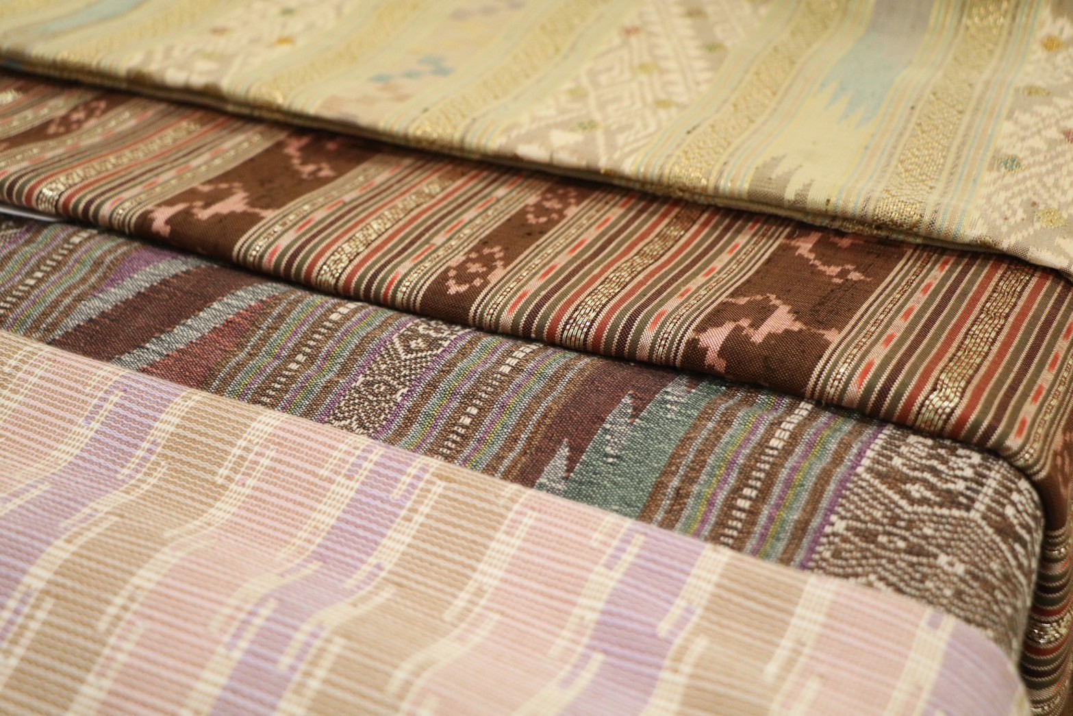 จังหวัดน่าน จัดประกวดสุดยอดผ้าจังหวัดน่าน ประจำปี 2567 “ส่งเสริมพัฒนาภูมิปัญญาผ้าไทย” ค้นหาสุดยอดผ้าความเป็นอัตลักษณ์ วิถีชีวิตของคนน่าน