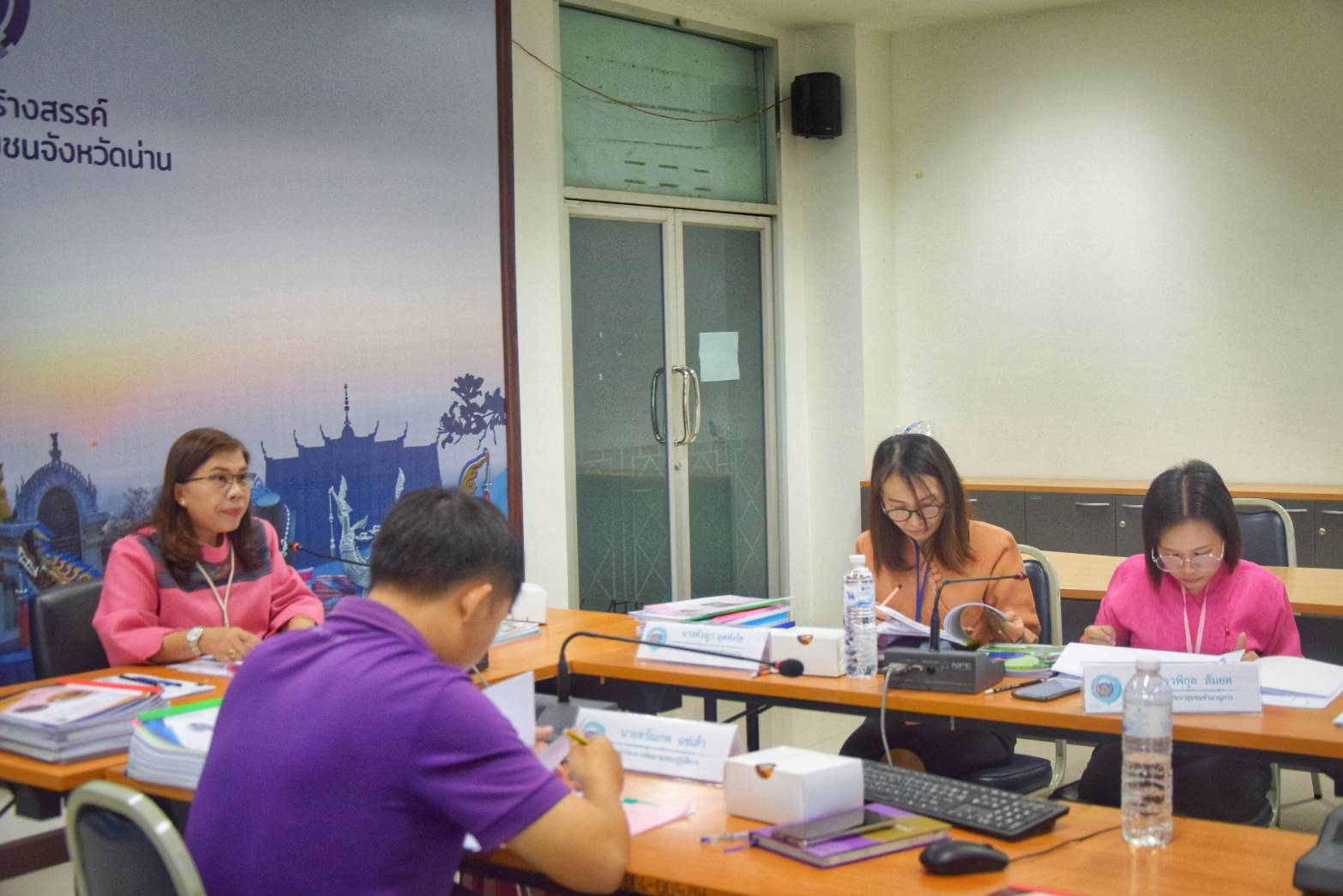 พช.น่าน ดำเนินการกลั่นกรองการคัดสรรกิจกรรมพัฒนาชุมชนดีเด่น ระดับจังหวัด ประจำปี 2567 ผ่านระบบออนไลน์ Webex Meeting