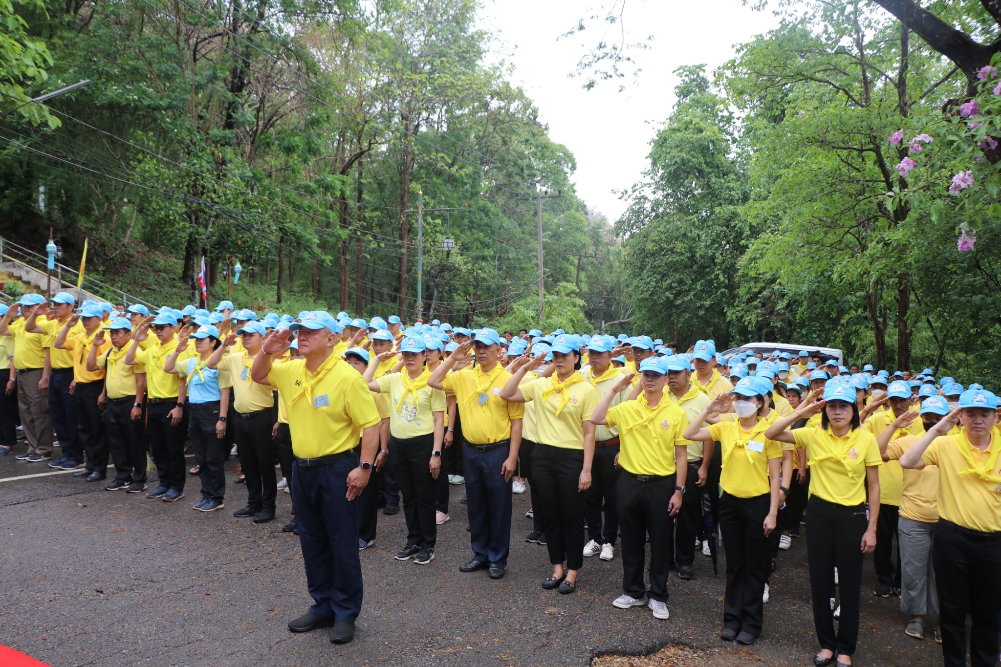 พช.น่าน ร่วมกิจกรรมจิตอาสาพัฒนา บำเพ็ญสาธารณประโยชน์และบำเพ็ญสาธารณกุศล เฉลิมพระเกียรติพระบาทสมเด็จพระเจ้าอยู่หัว เนื่องในโอกาสพระราชพิธีมหามงคลเฉลิมพระชนมพรรษา 6 รอบ