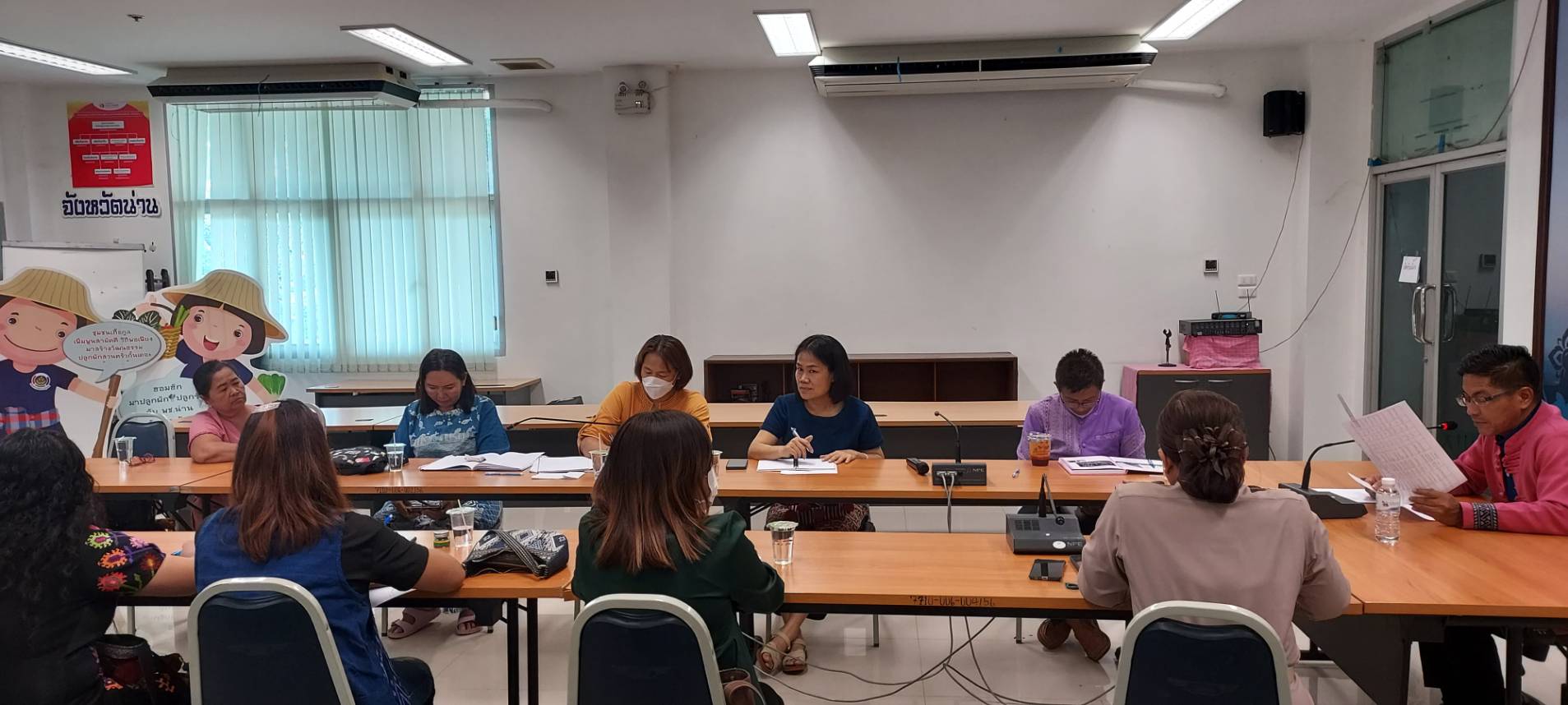 พช.น่าน ประชุม ผู้ผลิต ผู้ประกอบการ OTOP จังหวัดน่าน ที่ได้รับการคัดเลือกเข้าร่วมแสดงและจำหน่ายผลิตภัณฑ์ชุมชน (OTOP) งาน OTOP Midyear 2024