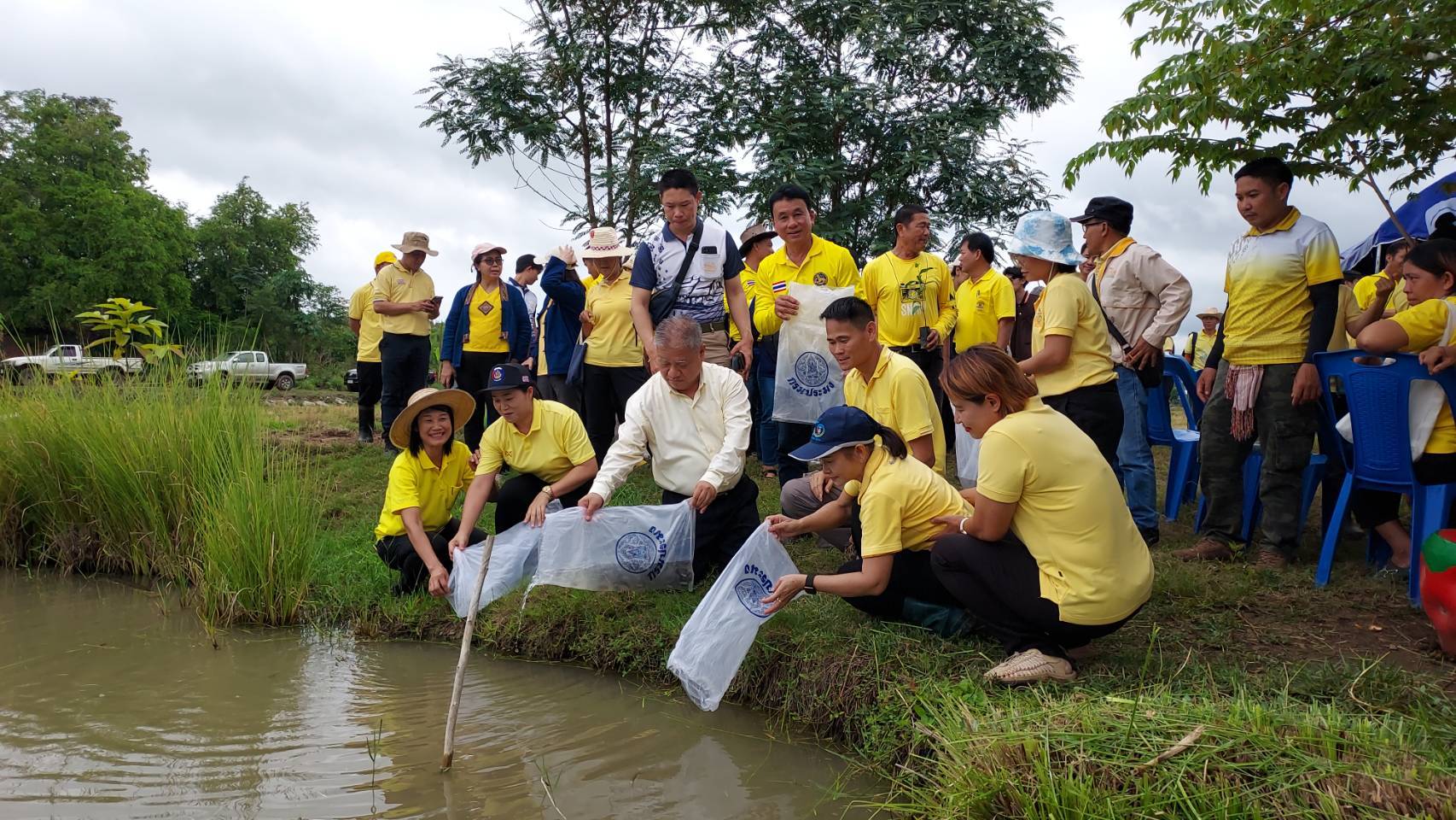 พช.น่าน จัดกิจกรรม “เอามื้อสามัคคี ทำความดี ถวายเป็นพระราชกุศล”  โครงการขยายผลการพัฒนาพื้นที่ต้นแบบการพัฒนาคุณภาพชีวิต ตามหลักทฤษฎีใหม่ ประยุกต์สู่ “โคก หนอง นา” เฉลิมพระเกียรติพระบาทสมเด็จพระเจ้าอยู่หัว