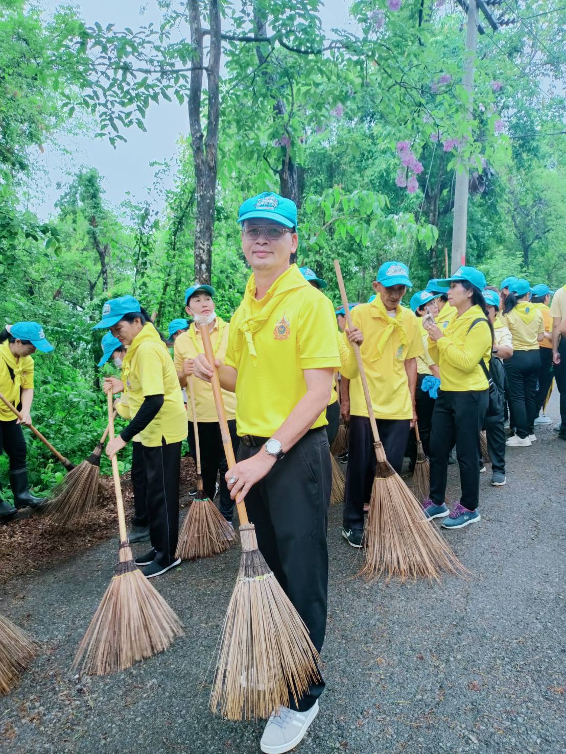 พช.น่าน ร่วมกิจกรรมจิตอาสาพัฒนา บำเพ็ญสาธารณประโยชน์และบำเพ็ญสาธารณกุศล เฉลิมพระเกียรติพระบาทสมเด็จพระเจ้าอยู่หัว เนื่องในโอกาสพระราชพิธีมหามงคลเฉลิมพระชนมพรรษา 6 รอบ