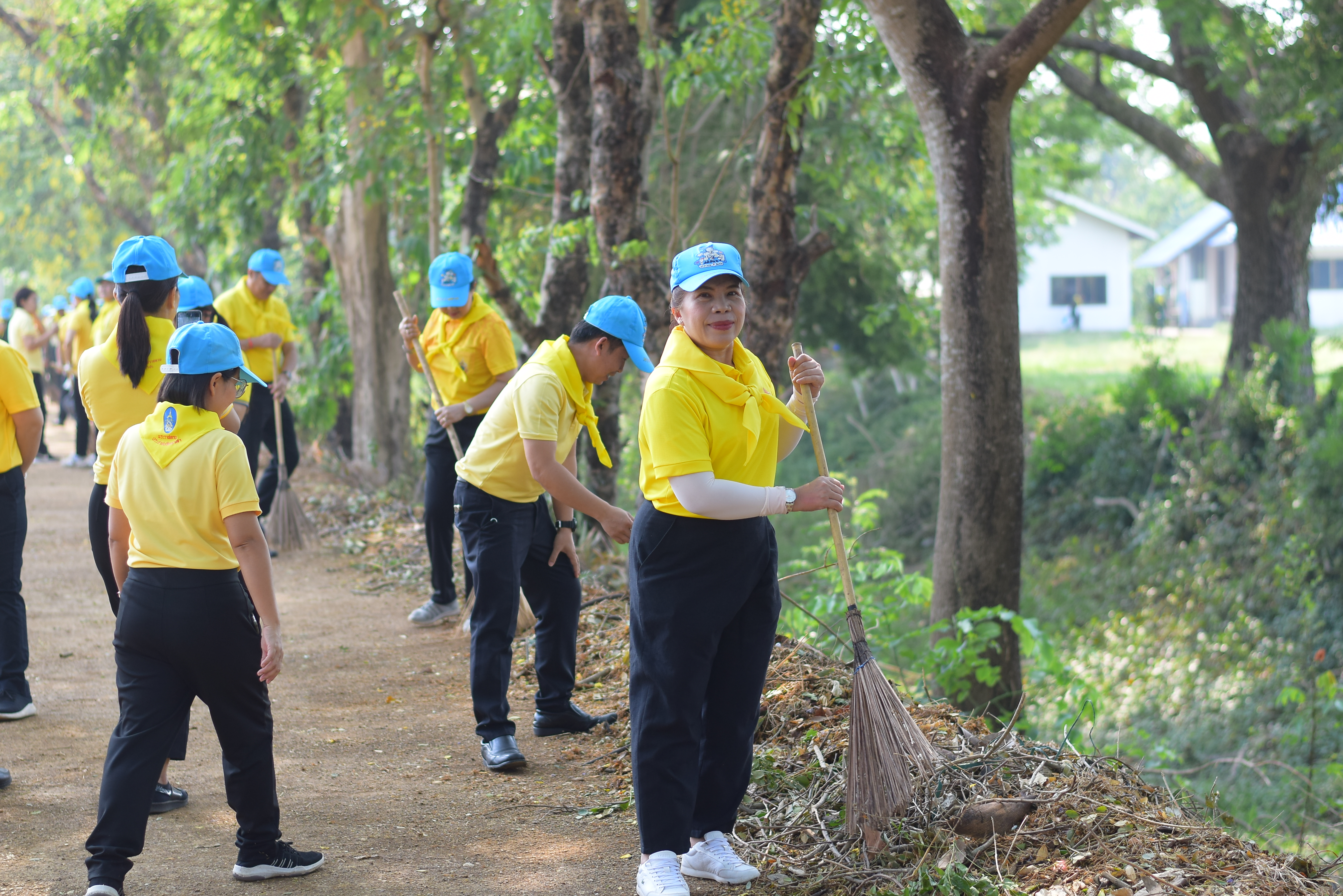 พช.น่าน ร่วมกิจกรรมจิตอาสา ” เราทำความดี ด้วยหัวใจ ”  เนื่องในวันฉัตรมงคล 2567