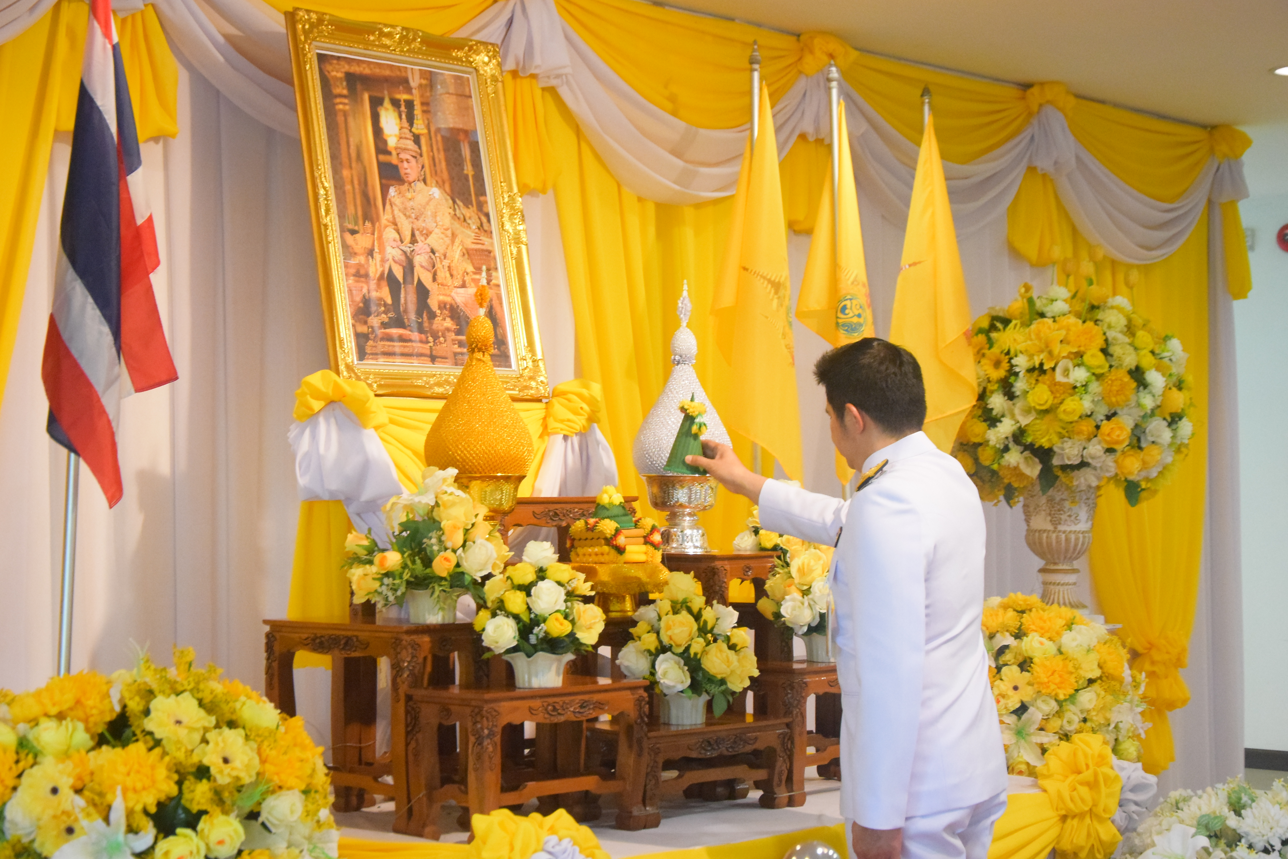 จังหวัดน่าน จัดพิธีรับพระราชทานแผ่นธรรมนาวา “วัง” ภาพวาดฝีพระหัตถ์พร้อมคติธรรม เป็นแนวทางให้ประชาชนปฏิบัติเพื่อความพ้นทุกข์