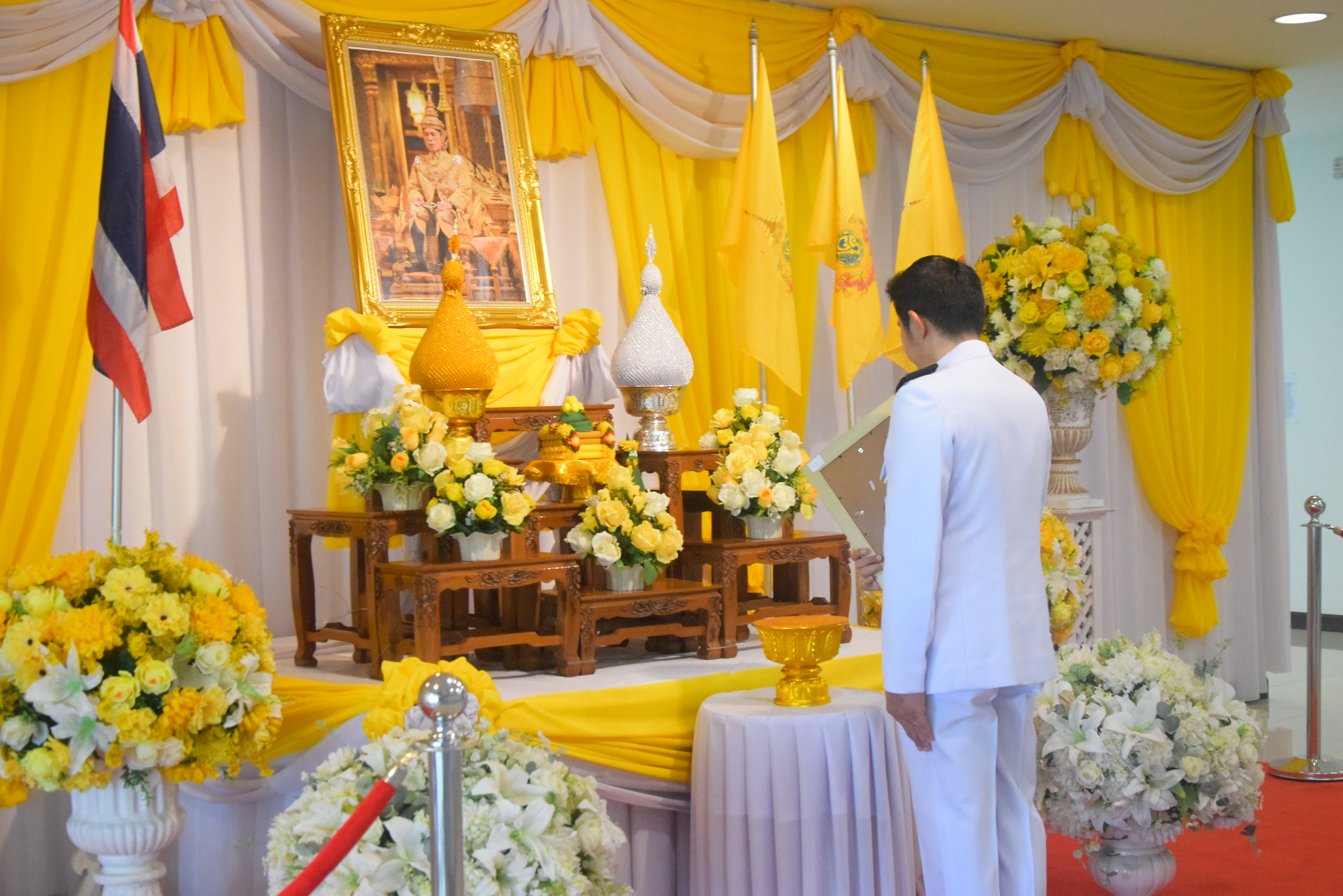 จังหวัดน่าน จัดพิธีรับพระราชทานแผ่นธรรมนาวา “วัง” ภาพวาดฝีพระหัตถ์พร้อมคติธรรม เป็นแนวทางให้ประชาชนปฏิบัติเพื่อความพ้นทุกข์