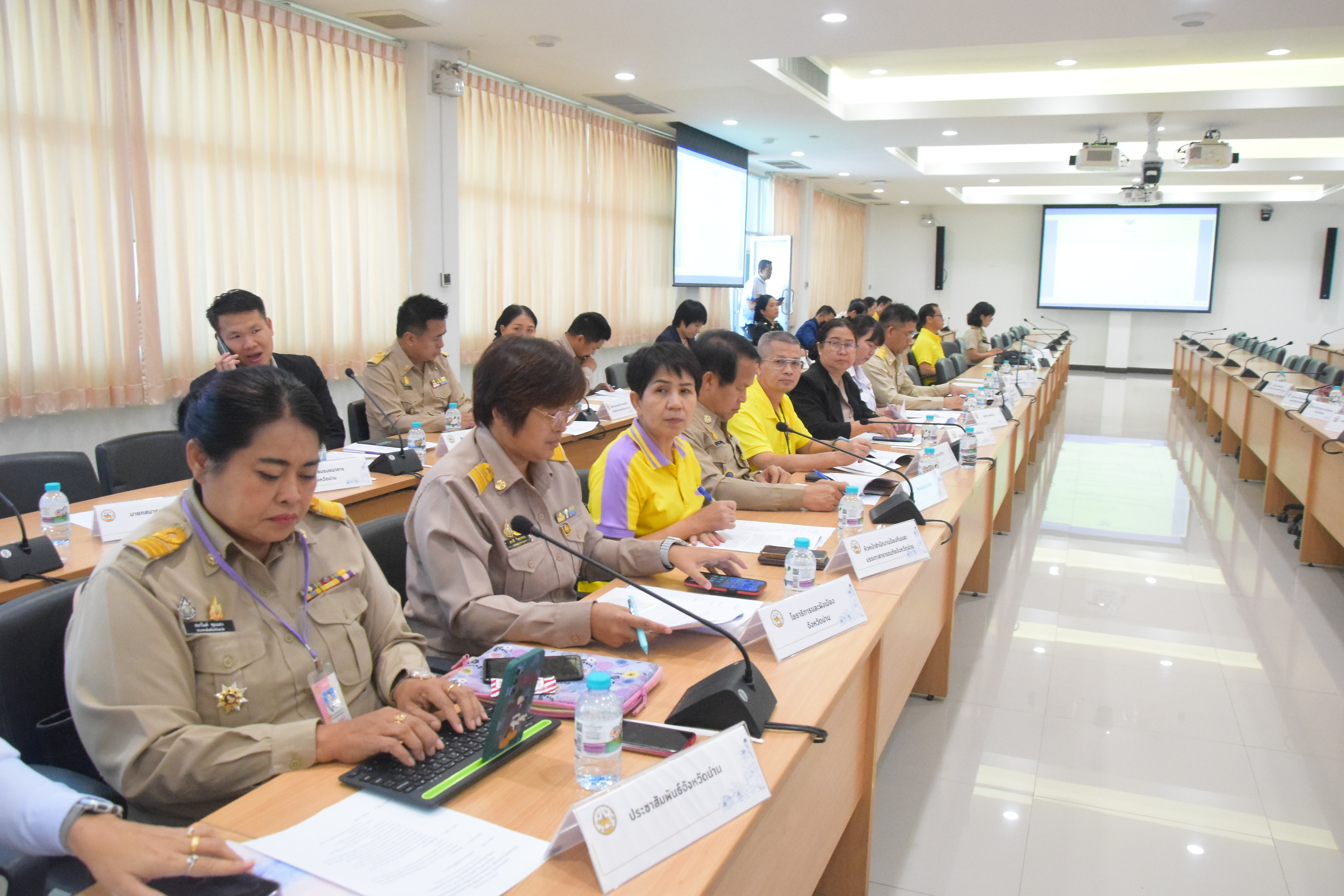 พช.น่าน ร่วมประชุมเตรียมความพร้อมการจัดกิจกรรม เดิน วิ่ง ปั่น ธงตราสัญลักษณ์งานเฉลิมพระเกียรติพระบาทสมเด็จพระเจ้าอยู่หัว เนื่องในโอกาสพระราชพิธีมหามงคลเฉลิมพระชนมพรรษา 6 รอบ 28 กรกฎาคม 2567