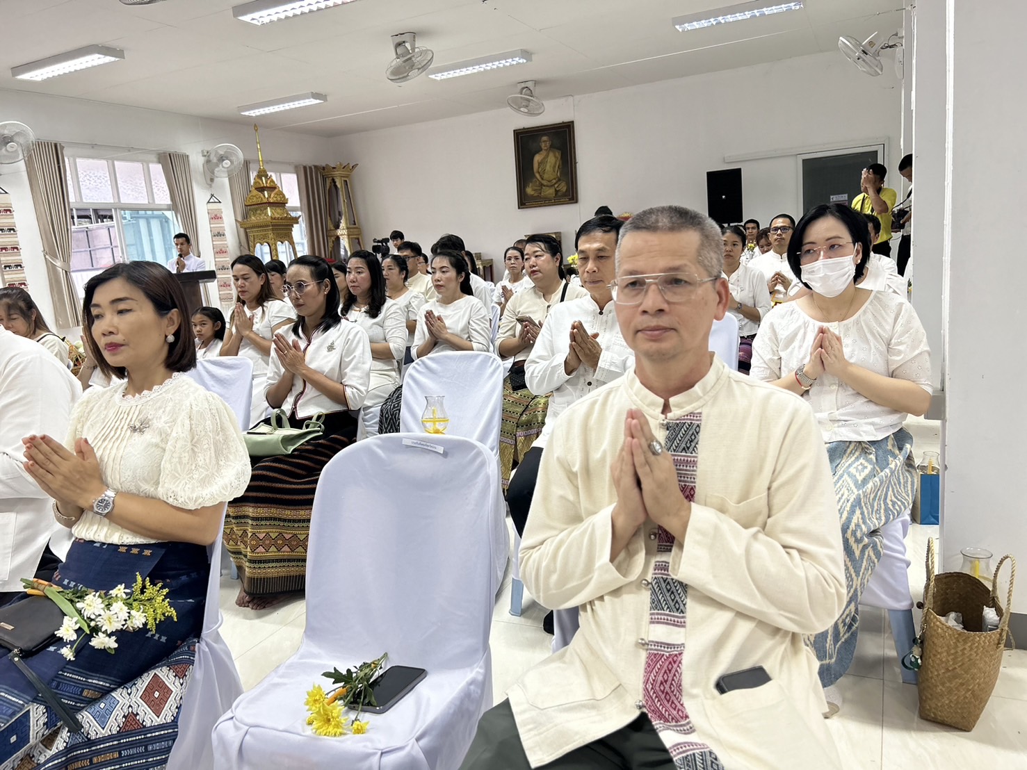 พช.น่าน ร่วมเวียนเทียน เนื่องในวันวิสาขบูชา 2567 เจริญพระพุทธมนต์ เจริญจิตตภาวนา เพื่อสร้างบุญ กุศล และความเป็นสิริมงคลแก่ชีวิต