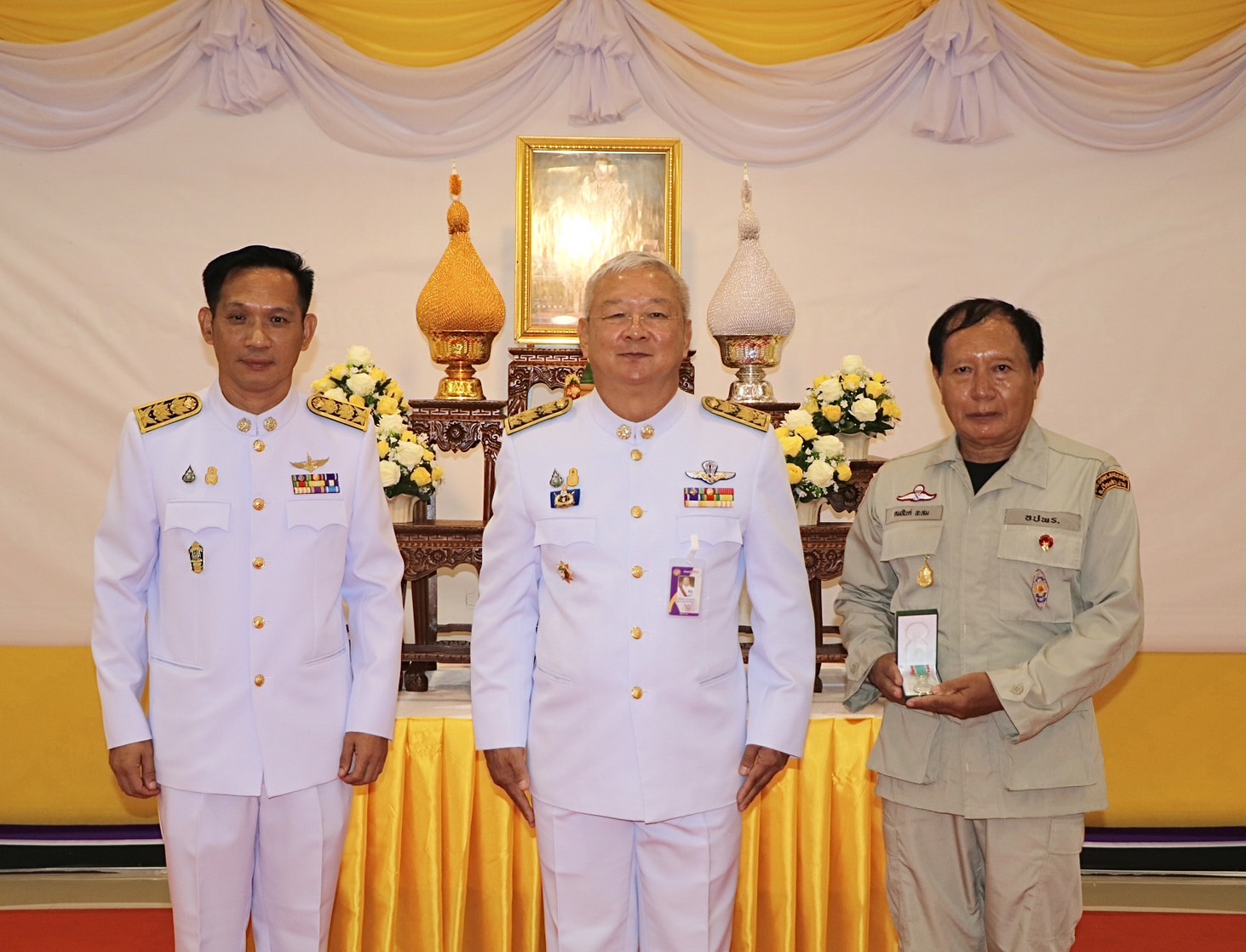 พช.น่าน ร่วมพิธีรับพระราชทานเครื่องราชอิสริยาภรณ์ อันเป็นที่สรรเสริญยิ่งดิเรกคุณาภรณ์ ชั้น 7 ชั้นเหรียญเงินดิเรกคุณาภรณ์ ให้แก่ อปพร. จำนวน 1 ราย