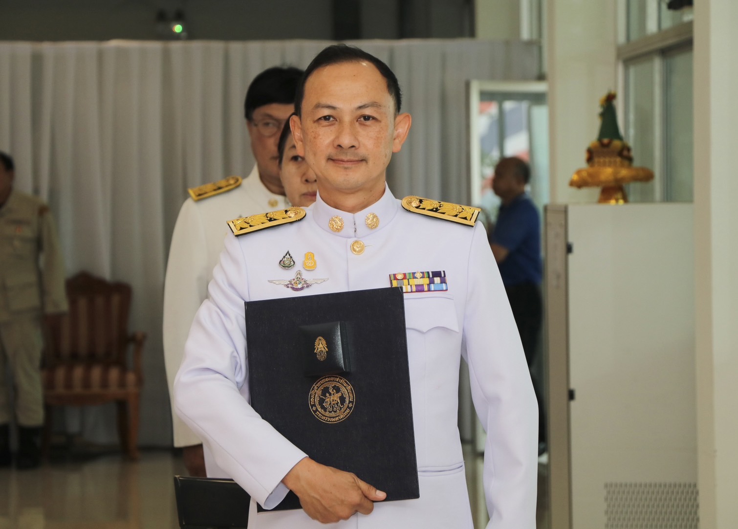 พช.น่าน ร่วมพิธีมอบเครื่องหมาย “รักษาดินแดนยิ่งชีพ” แก่ผู้ทำคุณประโยชน์ต่อกิจการกองอาสารักษาดินแดน