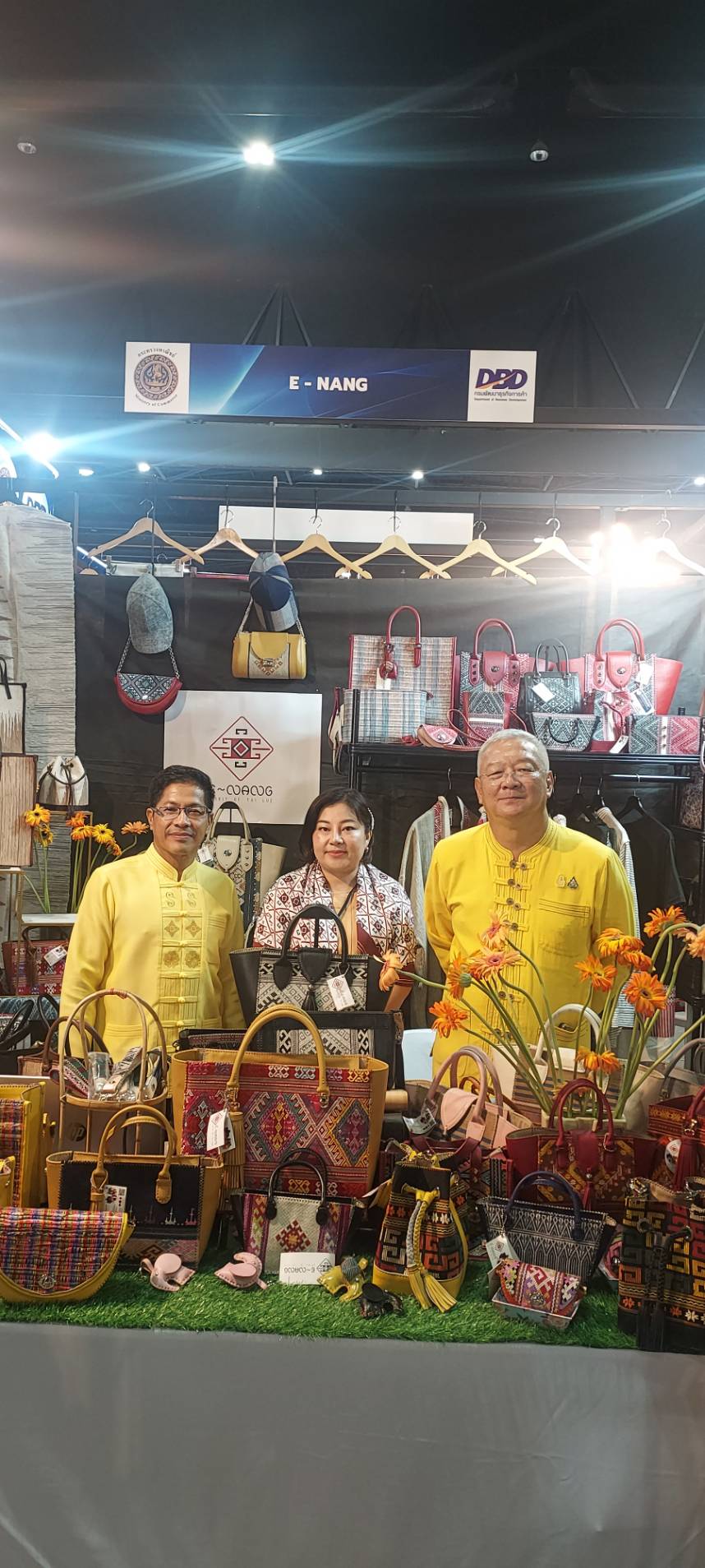 #สร้างสรรค์ชุมชน คนพช.น่าน# จังหวัดน่าน ร่วมพิธีเปิดงาน OTOP MIDYEAR 2024  “หลากหลายผลิตภัณฑ์ สีสันภูมิปัญญาไทย”