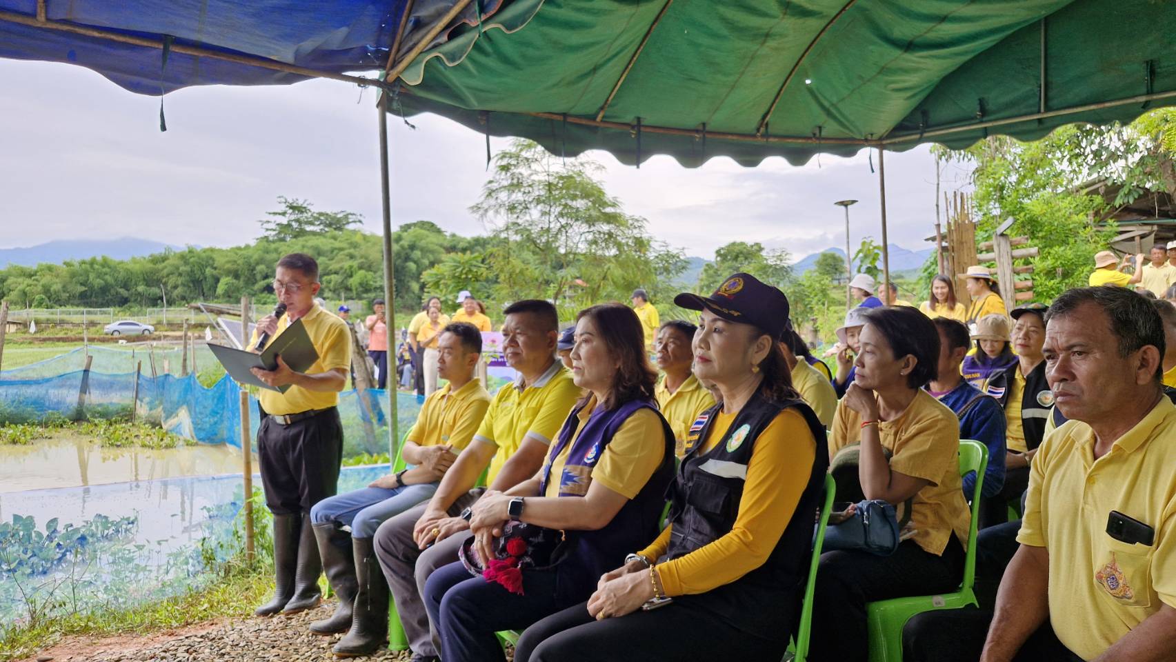 #สร้างสรรค์ชุมชน คนพช.น่าน# พช.น่าน จัดกิจกรรม “เอามื้อสามัคคี ทำความดี ถวายเป็นพระราชกุศล” โครงการเฉลิมพระเกียรติพระบาทสมเด็จพระเจ้าอยู่หัว เนื่องในโอกาสมหามงคลเฉลิมพระชนมพรรษา 6 รอบ 28 กรกฎาคม 2567 โครงการขยายผลการพัฒนาพื้นที่ต้นแบบการพัฒนาคุณภาพชีวิต ตามหลักทฤษฎีใหม่ ประยุกต์สู่ “โคก หนอง นา” เฉลิมพระเกียรติพระบาทสมเด็จพระเจ้าอยู่หัว