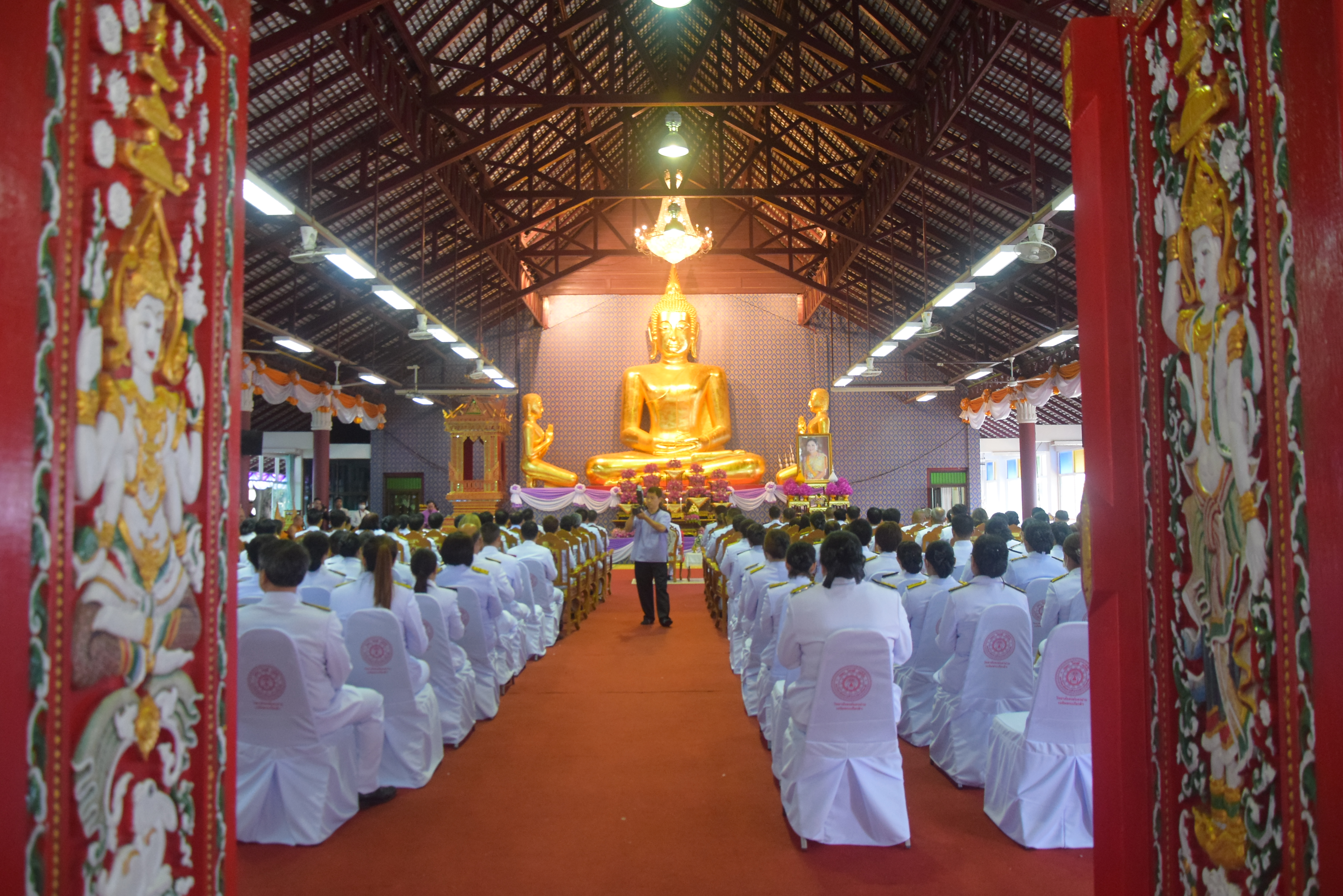 พช.น่าน ร่วมพิธีทำบุญตักบาตรถวายพระกุศล เฉลิมพระเกียรติสมเด็จพระนางเจ้าฯ พระบรมราชินี เนื่องในโอกาสวันเฉลิมพระชนมพรรษา 3 มิถุนายน 2567