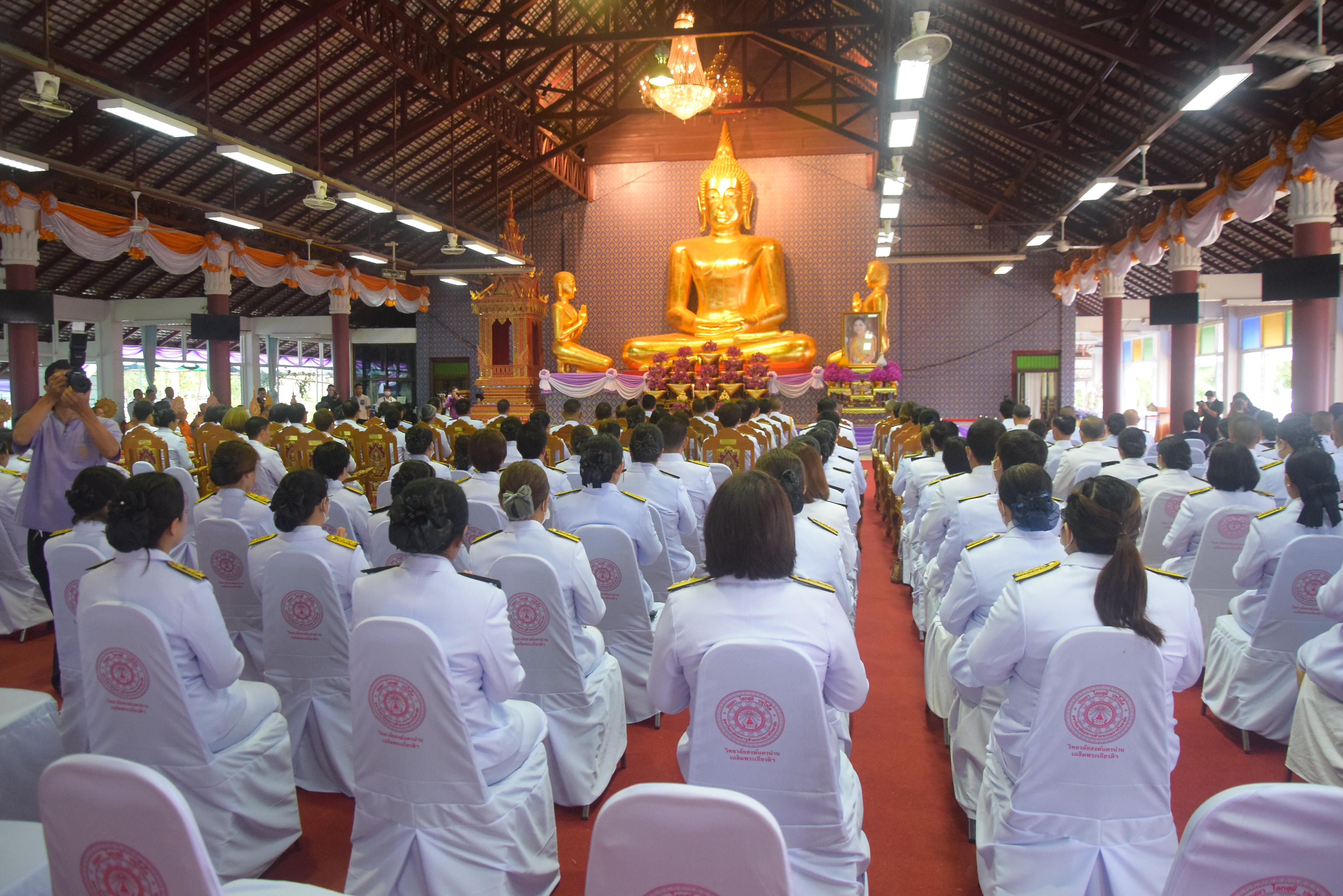 พช.น่าน ร่วมพิธีทำบุญตักบาตรถวายพระกุศล เฉลิมพระเกียรติสมเด็จพระนางเจ้าฯ พระบรมราชินี เนื่องในโอกาสวันเฉลิมพระชนมพรรษา 3 มิถุนายน 2567