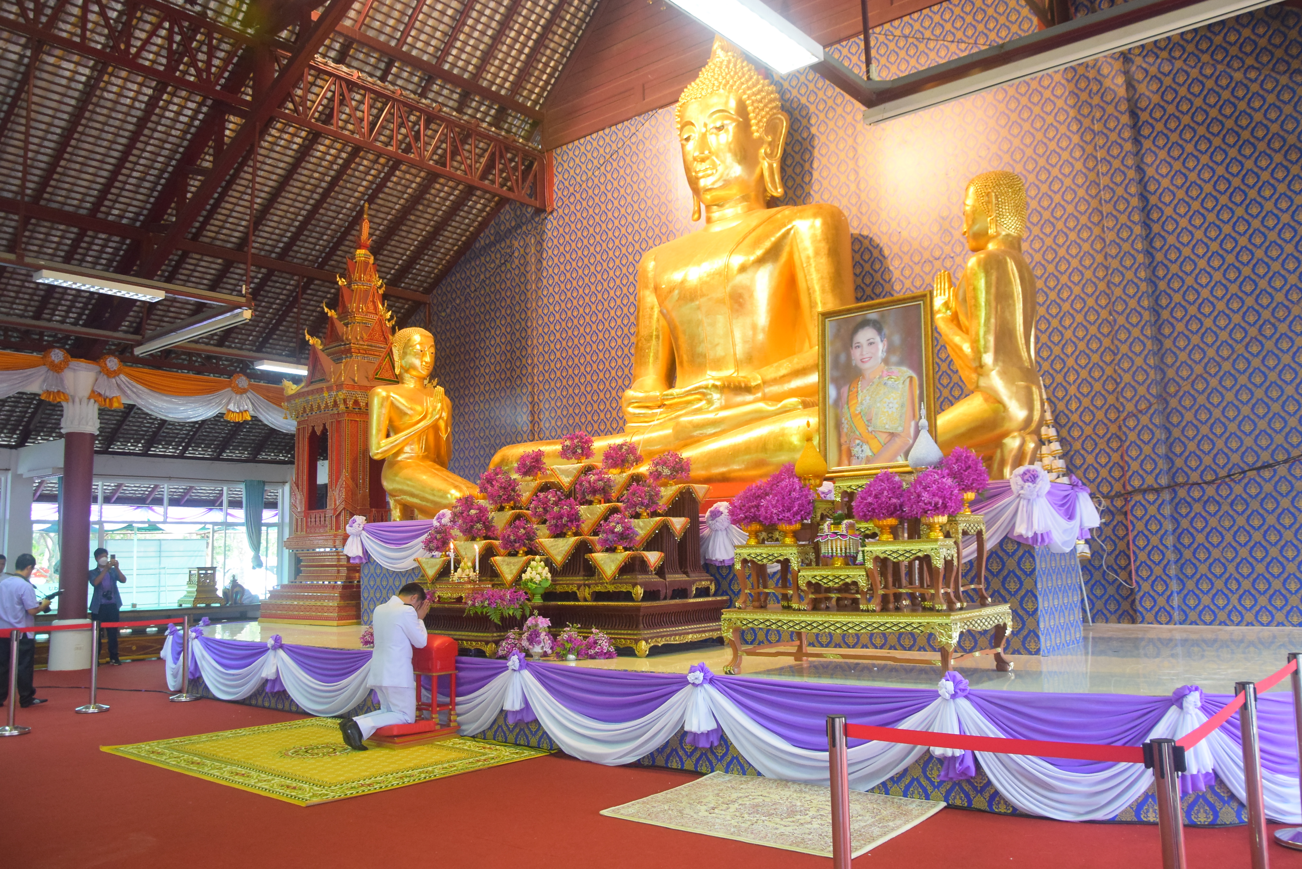 พช.น่าน ร่วมพิธีทำบุญตักบาตรถวายพระกุศล เฉลิมพระเกียรติสมเด็จพระนางเจ้าฯ พระบรมราชินี เนื่องในโอกาสวันเฉลิมพระชนมพรรษา 3 มิถุนายน 2567