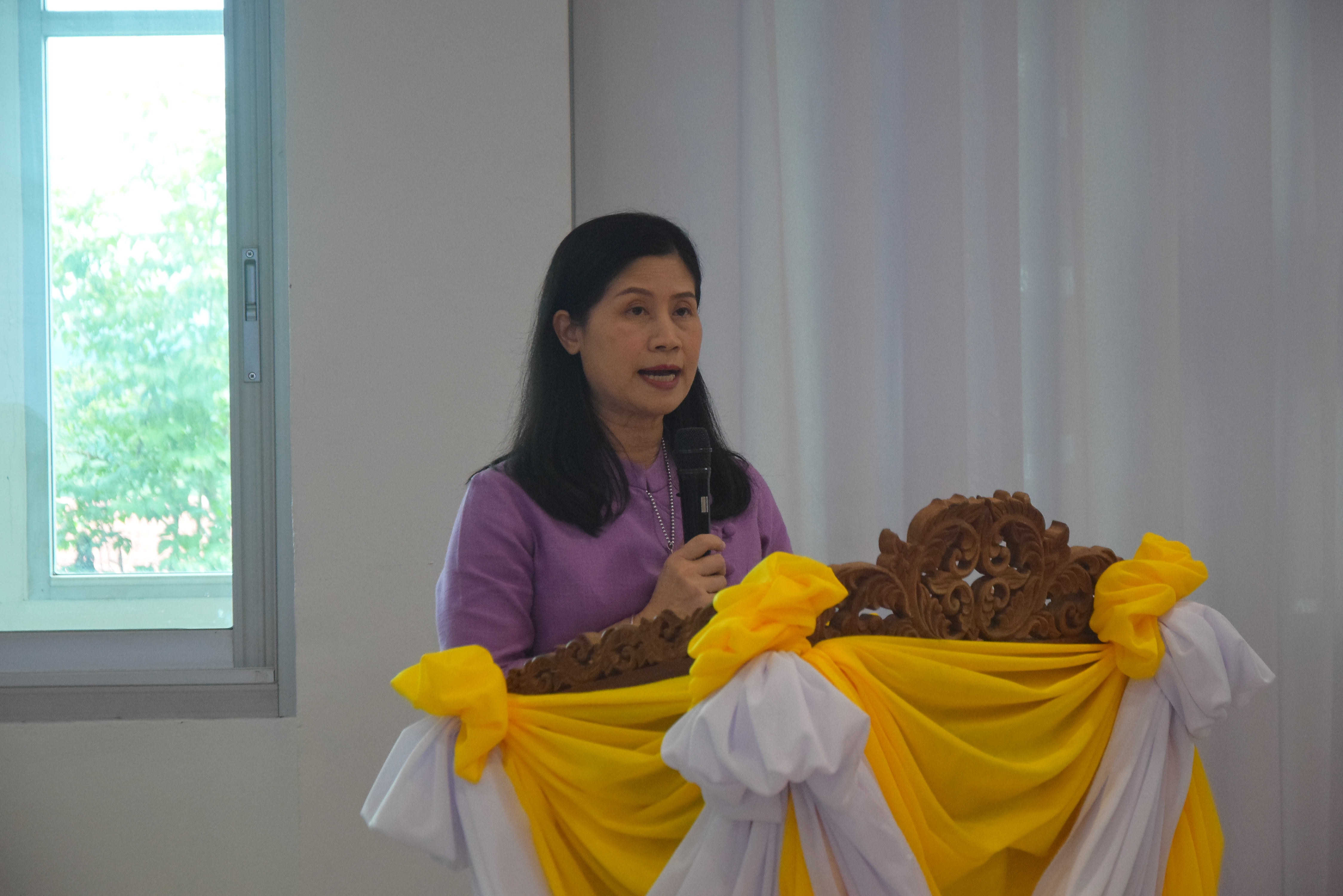 ☆☆☆สร้างสรรค์ชุมชน คนพช.น่าน☆☆☆ จังหวัดน่านจัดกิจกรรมการประกวดการออกแบบชุดประจำจังหวัดด้วยผ้าลายน้ำไหล ลายอัตลักษณ์น่าน (ทั้งแบบสตรี – แบบบุรุษ) เพื่อเป็นการขับเคลื่อนการอนุรักษ์และพัฒนาผ้าทอลายอัตลักษณ์น่าน