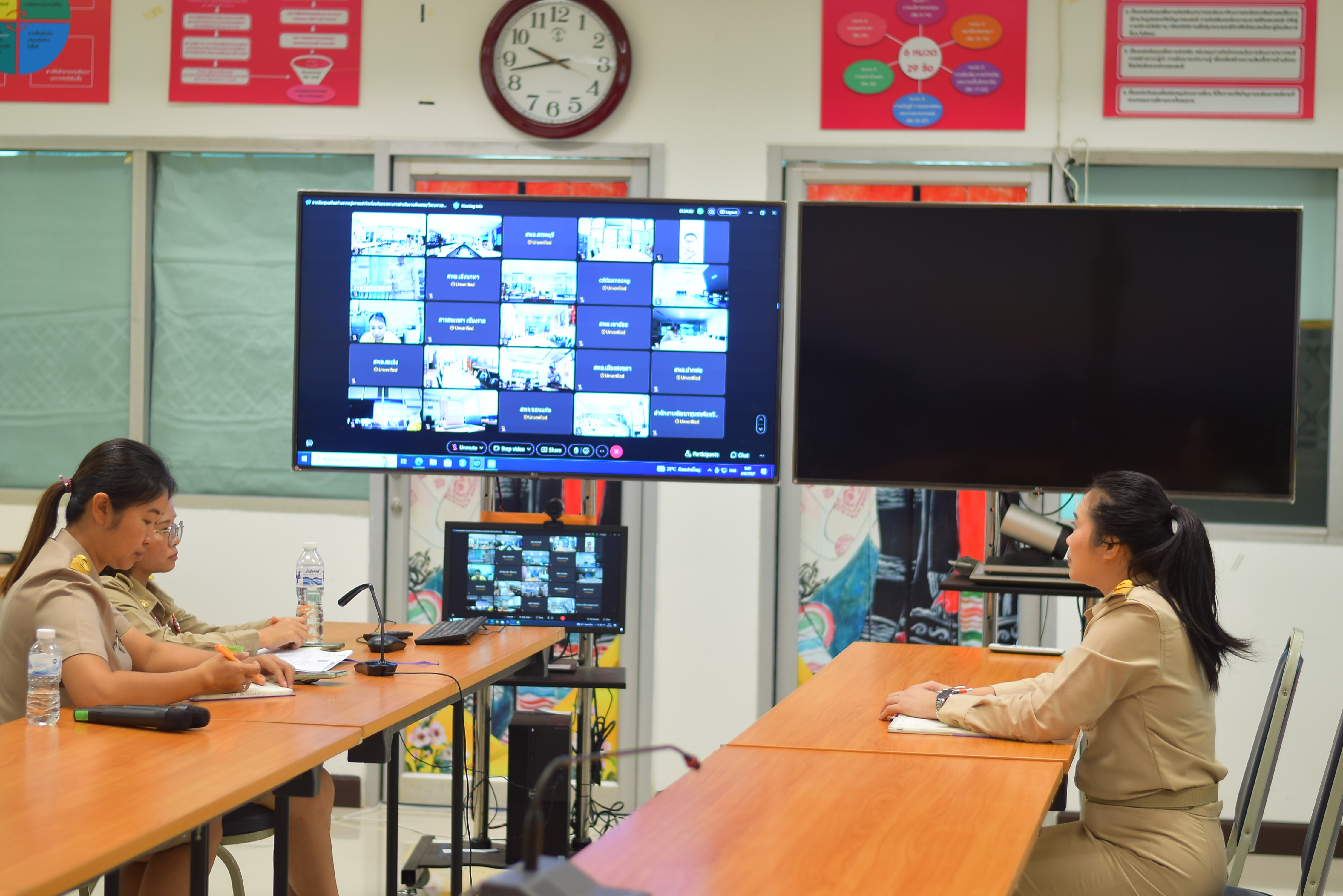 พช.น่าน ประชุมเสริมสร้างความรู้ความเข้าใจเกี่ยวกับแนวทางการดำเนินงานกิจกรรม/โครงการภายใต้ความรับผิดชอบของสำนักเสริมสร้างความเข้มแข็งชุมชน