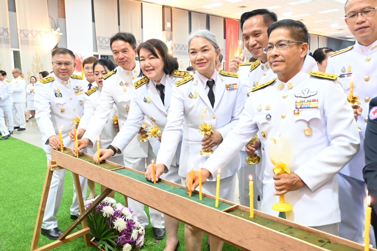 พช.น่าน ร่วมพิธีถวายเครื่องราชสักการะและวางพานพุ่ม ถวายพระพรชัยมงคล เฉลิมพระเกียรติสมเด็จพระนางเจ้าฯ พระบรมราชินี เนื่องในโอกาสวันเฉลิมพระชนมพรรษา 3 มิถุนายน 2567