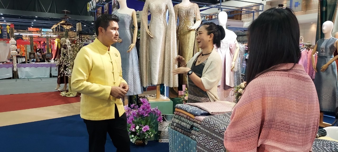 🎈 OTOP Midyear 2024 วันที่สี่ของงาน 🎈จังหวัดน่าน นำของดีจังหวัดน่านร่วมงาน “OTOP Midyear 2024” หลากผลิตภัณฑ์ สีสันภูมิปัญญาไทย