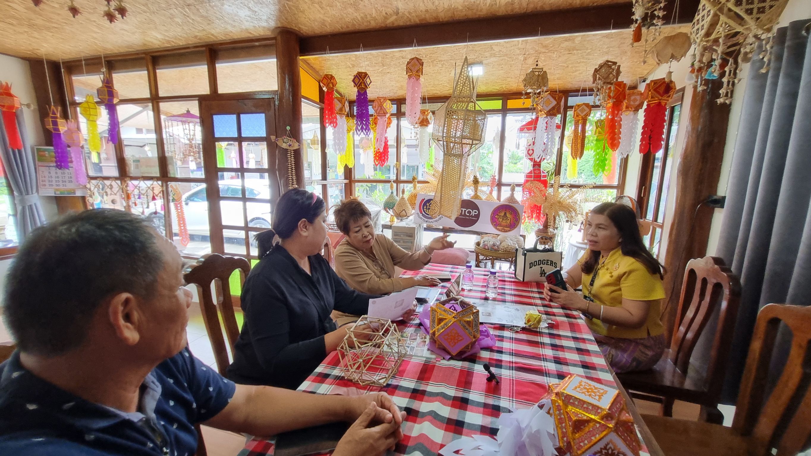 #สร้างสรรค์ชุมชน คนพช.น่าน# พช.น่าน ลงพื้นที่ติดตามการพัฒนาผลิตภัณฑ์ OTOP ในจังหวัดน่าน