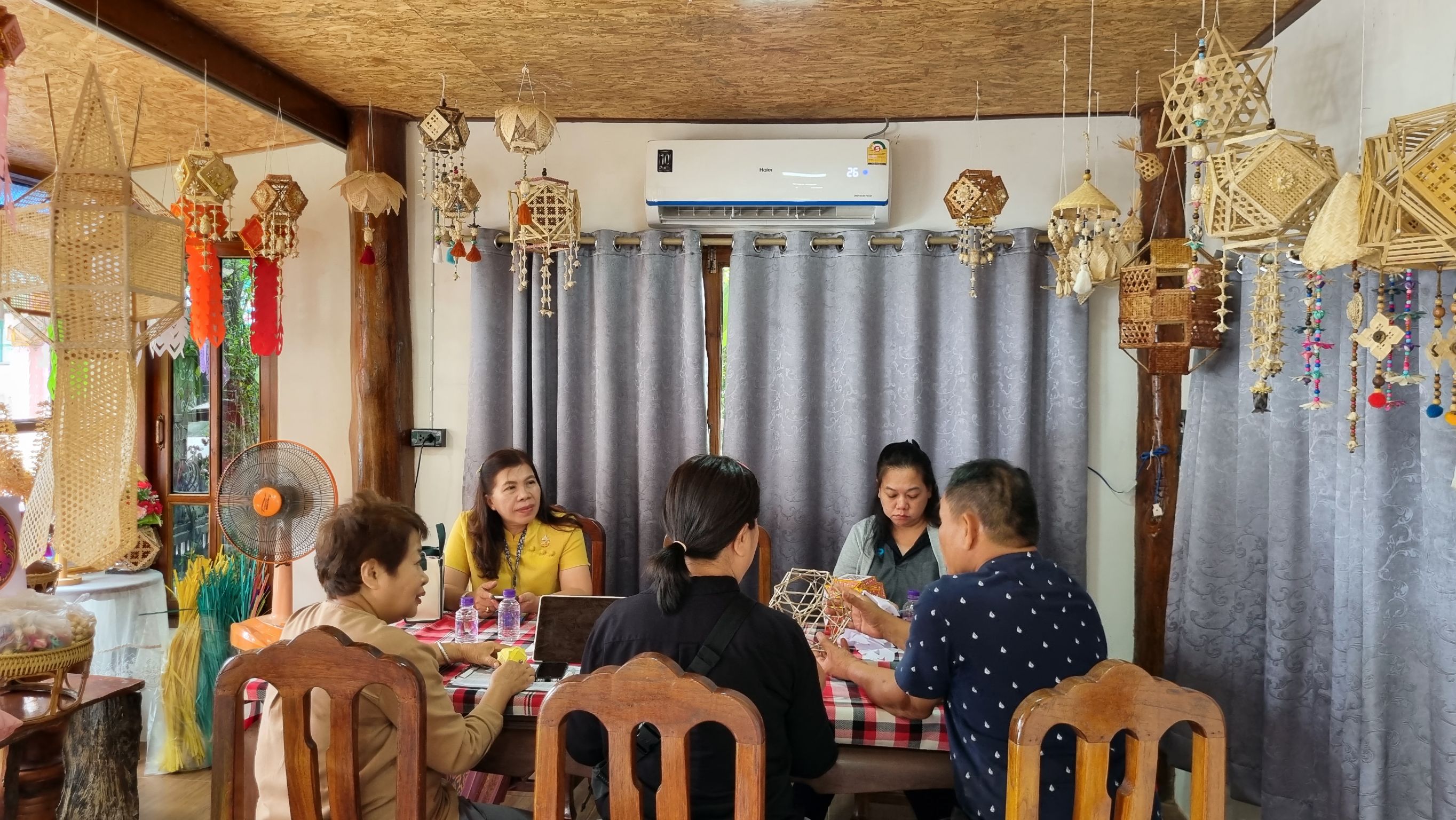 #สร้างสรรค์ชุมชน คนพช.น่าน# พช.น่าน ลงพื้นที่ติดตามการพัฒนาผลิตภัณฑ์ OTOP ในจังหวัดน่าน