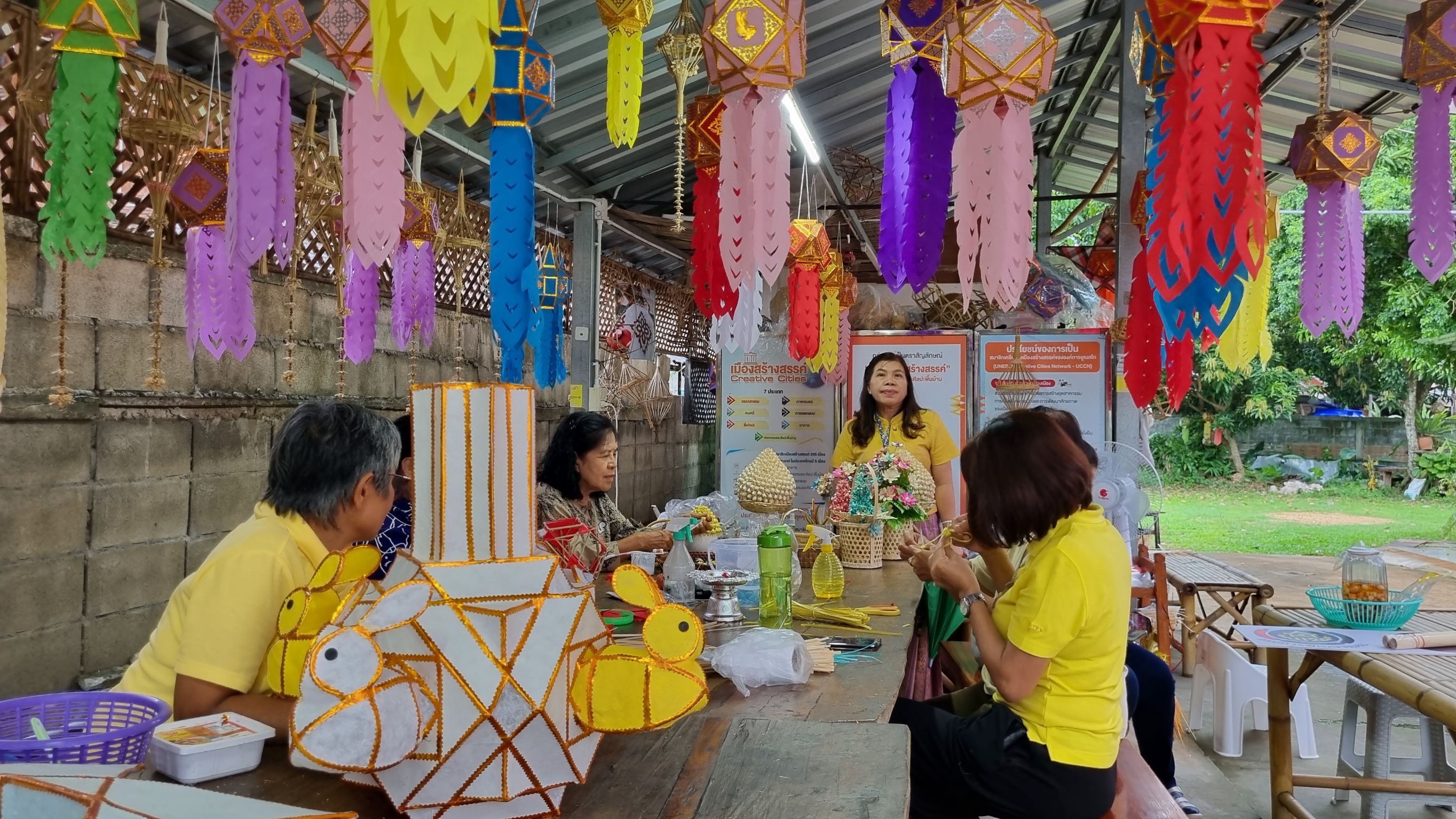 #สร้างสรรค์ชุมชน คนพช.น่าน# พช.น่าน ลงพื้นที่ติดตามการพัฒนาผลิตภัณฑ์ OTOP ในจังหวัดน่าน