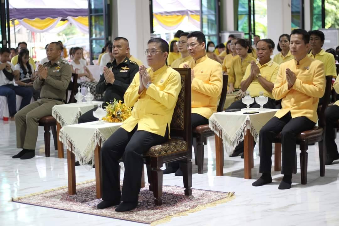 #สร้างสรรค์ชุมชน คนพช.น่าน# พช.น่าน ร่วมพิธีทำบุญตักบาตร พระสงฆ์ 82 รูป ในโครงการบรรพชาอุปสมบทเฉลิมพระเกียรติพระบาทสมเด็จพระเจ้าอยู่หัว เนื่องในโอกาสพระราชพิธีมหามงคลเฉลิมพระชนมพรรษา 6 รอบ 28 กรกฎาคม 2567