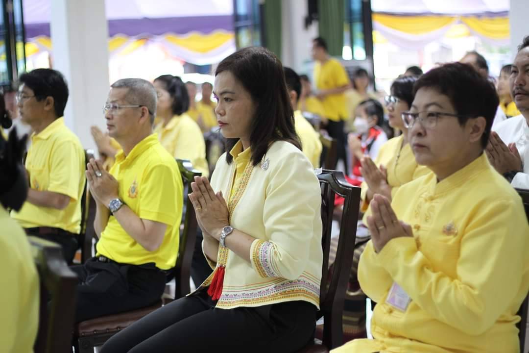 #สร้างสรรค์ชุมชน คนพช.น่าน# พช.น่าน ร่วมพิธีทำบุญตักบาตร พระสงฆ์ 82 รูป ในโครงการบรรพชาอุปสมบทเฉลิมพระเกียรติพระบาทสมเด็จพระเจ้าอยู่หัว เนื่องในโอกาสพระราชพิธีมหามงคลเฉลิมพระชนมพรรษา 6 รอบ 28 กรกฎาคม 2567