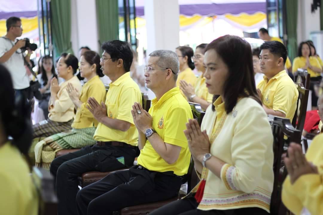 #สร้างสรรค์ชุมชน คนพช.น่าน# พช.น่าน ร่วมพิธีทำบุญตักบาตร พระสงฆ์ 82 รูป ในโครงการบรรพชาอุปสมบทเฉลิมพระเกียรติพระบาทสมเด็จพระเจ้าอยู่หัว เนื่องในโอกาสพระราชพิธีมหามงคลเฉลิมพระชนมพรรษา 6 รอบ 28 กรกฎาคม 2567