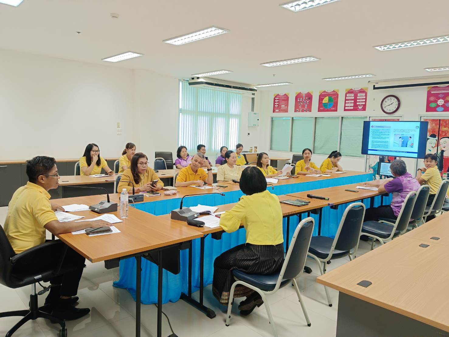 (#)สร้างสรรค์ชุมชน คนพช.น่าน(#) พช.น่าน ประชุมคณะกรรมการอำนวยการสอบและคณะทำงานประจำสนามสอบคัดเลือกบุคคล เพื่อแต่งตั้งเป็นอาสาพัฒนา (อสพ.) รุ่นที่ 76 ประจำสนามสอบจังหวัดน่าน