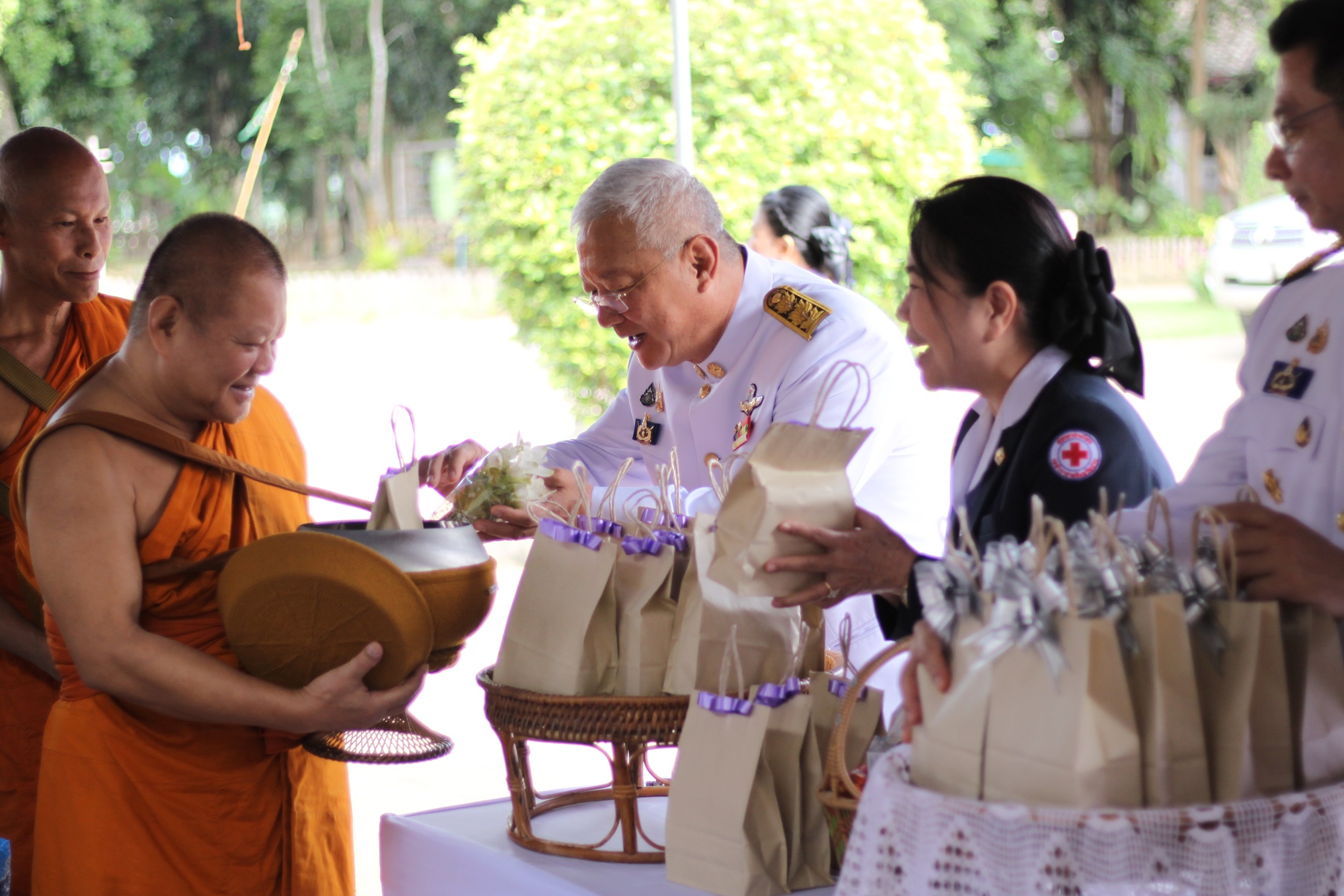 #สร้างสรรค์ชุมชน คนพช.น่าน# พช.น่าน ร่วมพิธีเจริญพระพุทธมนต์ และทำบุญตักบาตรถวายพระกุศล และพิธีถวายพระพรชัยมงคล พระเจ้าวรวงศ์เธอ พระองค์เจ้าโสมสวลี กรมหมื่นสุทธนารีนาถ เนื่องในโอกาสวันคล้ายวันประสูติ 13 กรกฎาคม 2567