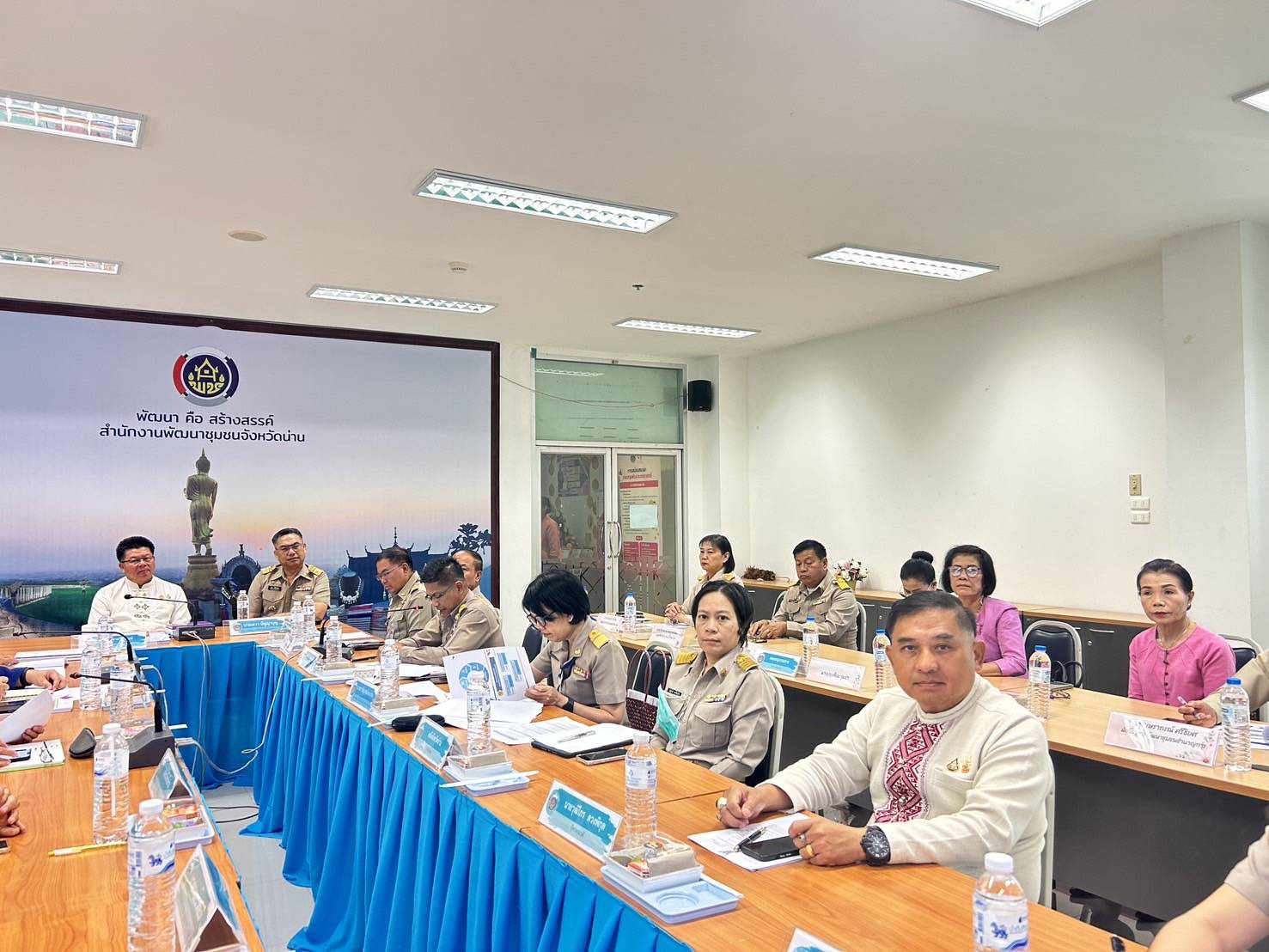 (#)สร้างสรรค์ชุมชน คนพช.น่าน(#) พช.น่านดำเนินการคัดเลือกคนกองทุนพัฒนาบทบาทสตรีดีเด่นระดับ เขตตรวจราชการที่ 16 กลุ่มจังหวัดภาคเหนือตอนบน 2