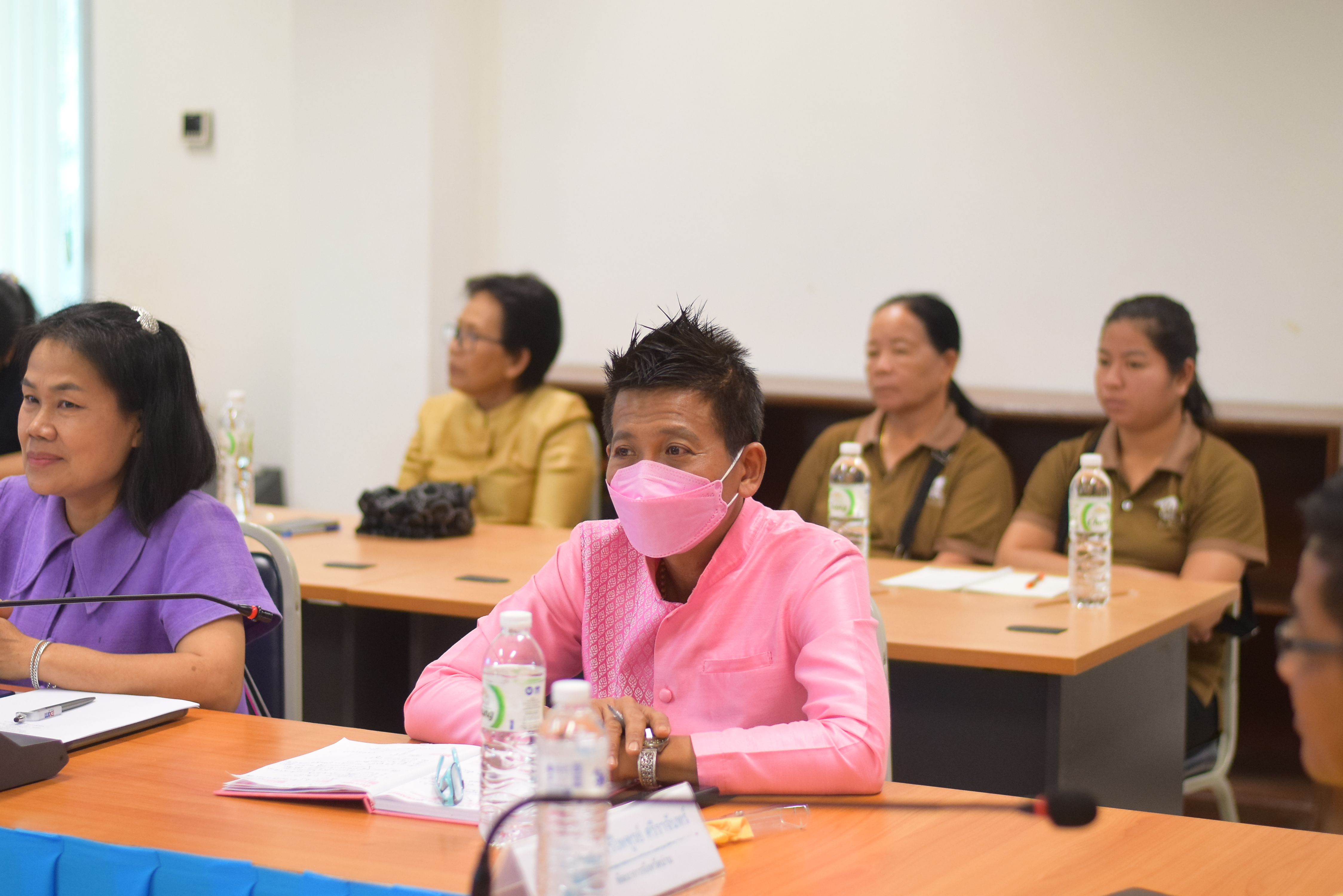 (#)สร้างสรรค์ชุมชน คนพช.น่าน(#) พช.น่าน ประชุมคณะกรรมการเครือข่ายกลุ่มอาชีพฯ จังหวัดน่าน และผู้ผลิต ผู้ประกอบการ OTOP จังหวัดน่าน