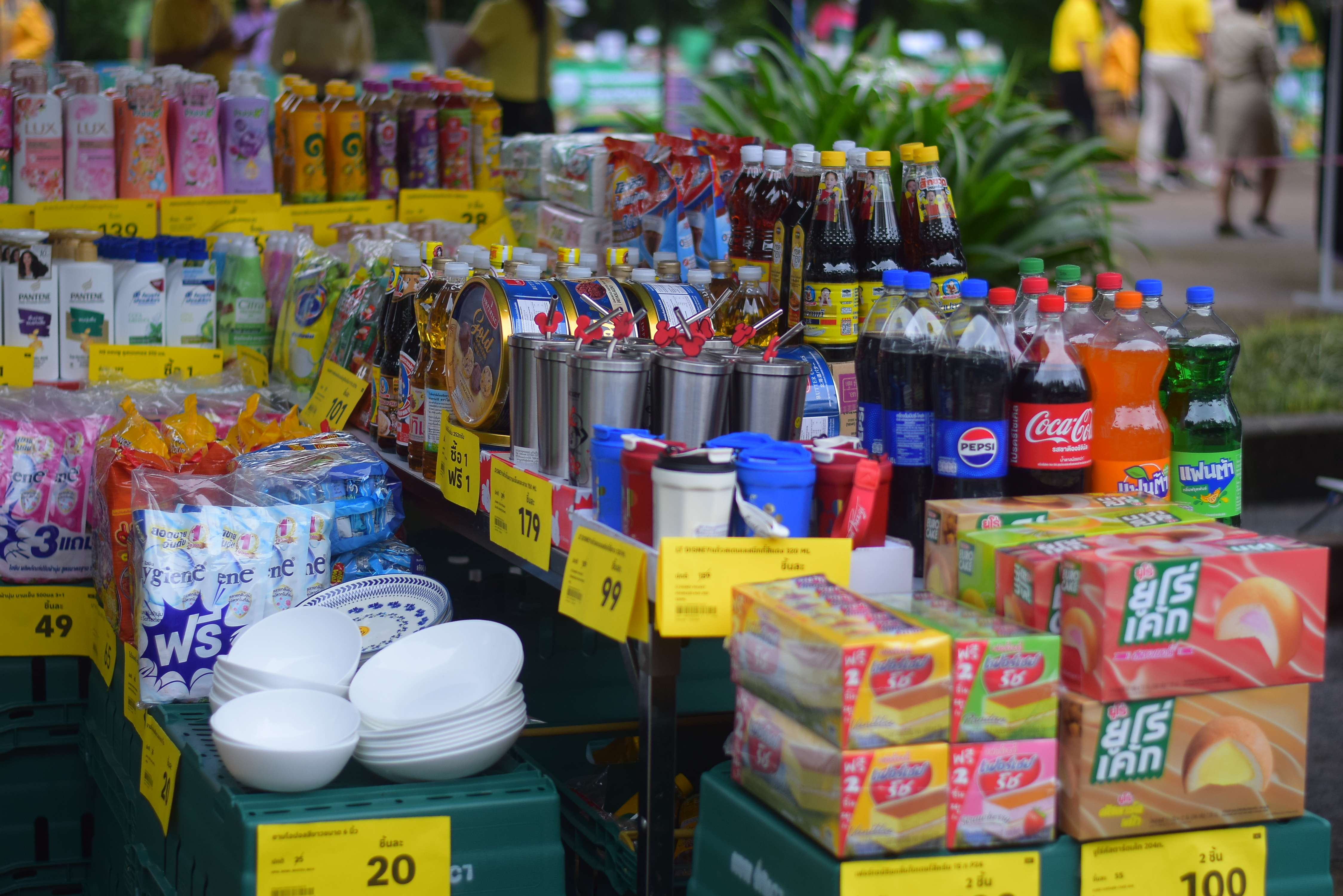 (#)สร้างสรรค์ชุมชน คนพช.น่าน(#) ผู้ว่าฯ น่าน เปิดงาน “กาดม่วนเมือง ศาลากลาง” เสริมเศรษฐกิจฐานราก ช่วยเหลือเกษตรกรและผู้ประกอบการในชุมชน