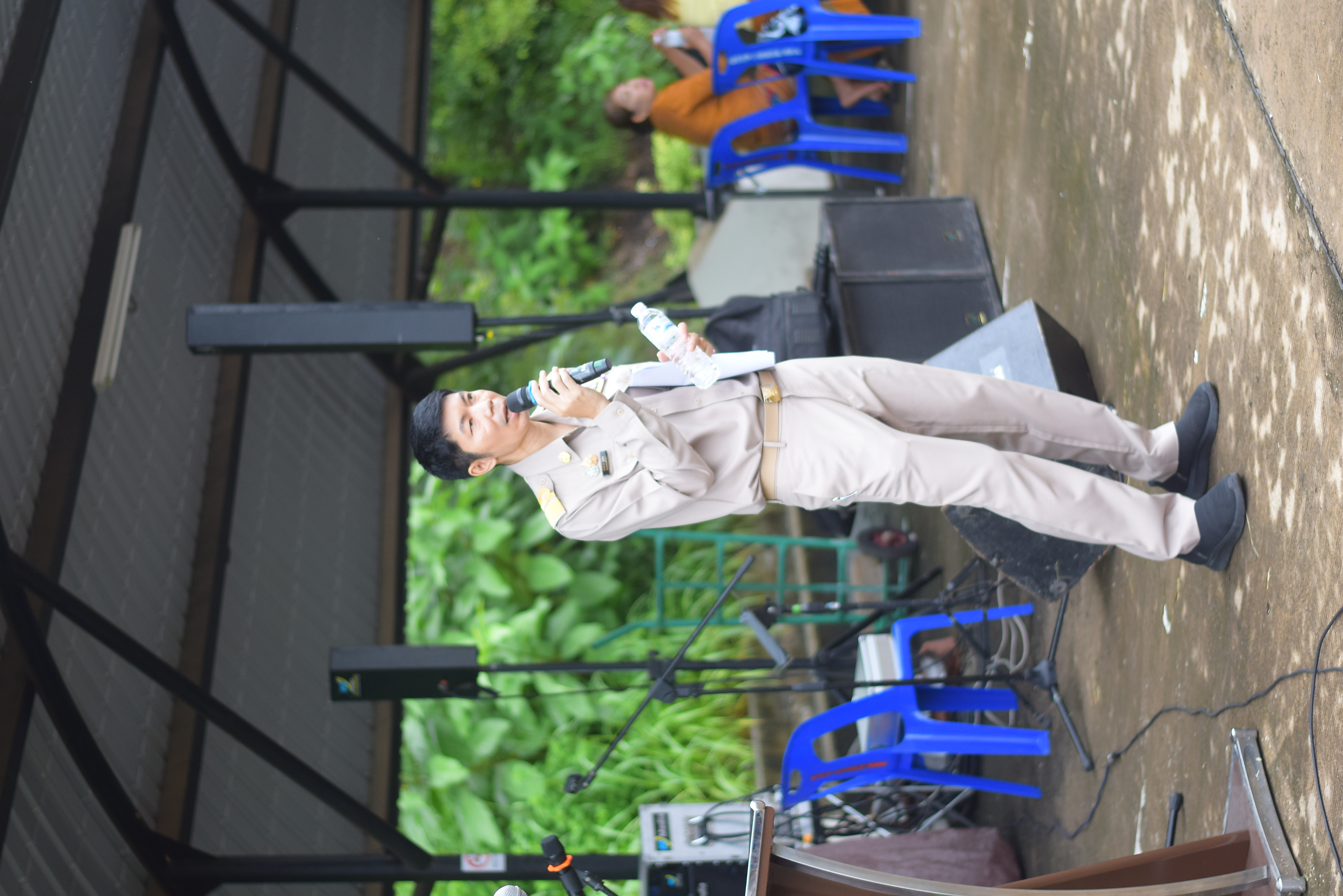 (#)สร้างสรรค์ชุมชน คนพช.น่าน(#) ผู้ว่าฯ น่าน เปิดงาน “กาดม่วนเมือง ศาลากลาง” เสริมเศรษฐกิจฐานราก ช่วยเหลือเกษตรกรและผู้ประกอบการในชุมชน