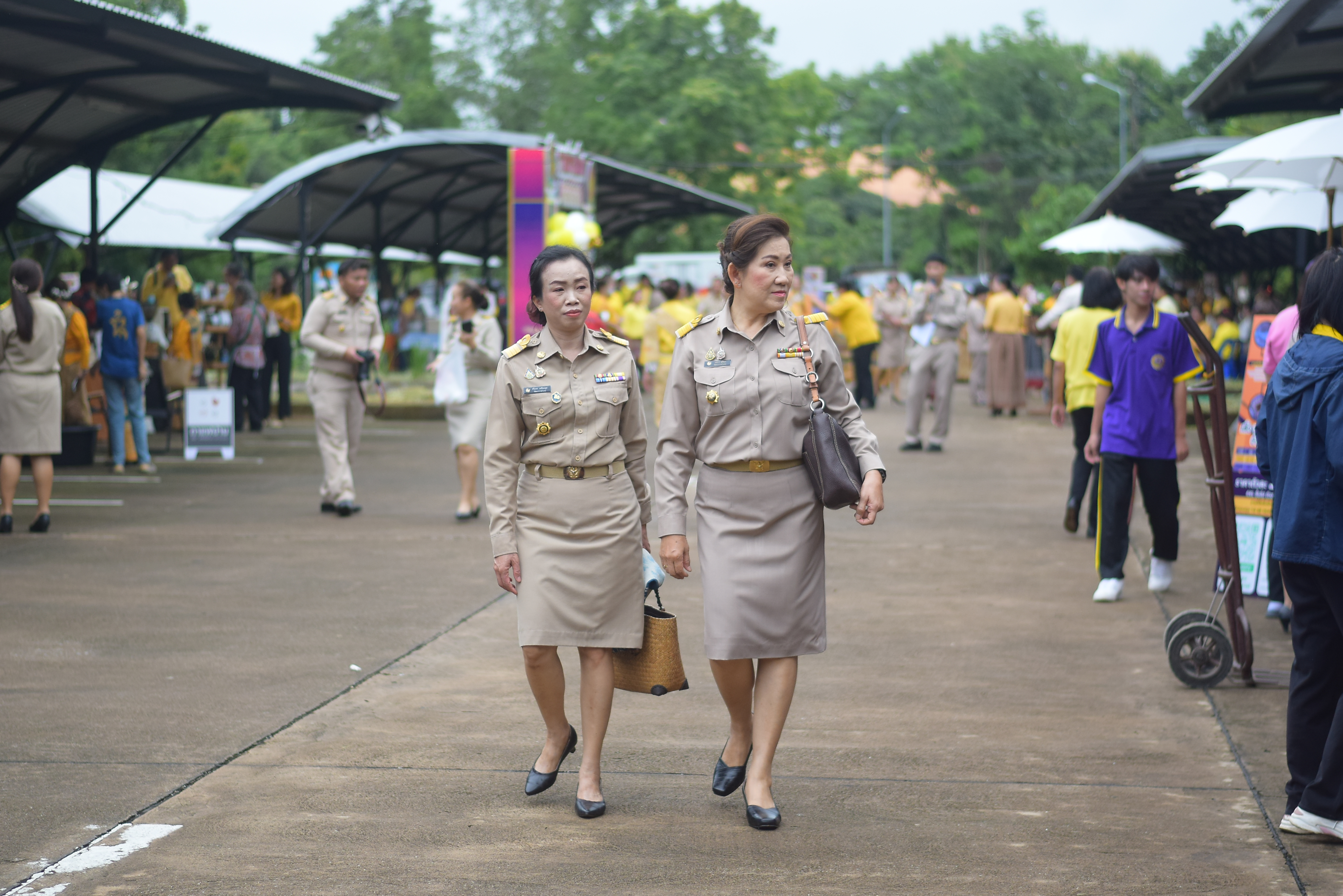 (#)สร้างสรรค์ชุมชน คนพช.น่าน(#) ผู้ว่าฯ น่าน เปิดงาน “กาดม่วนเมือง ศาลากลาง” เสริมเศรษฐกิจฐานราก ช่วยเหลือเกษตรกรและผู้ประกอบการในชุมชน