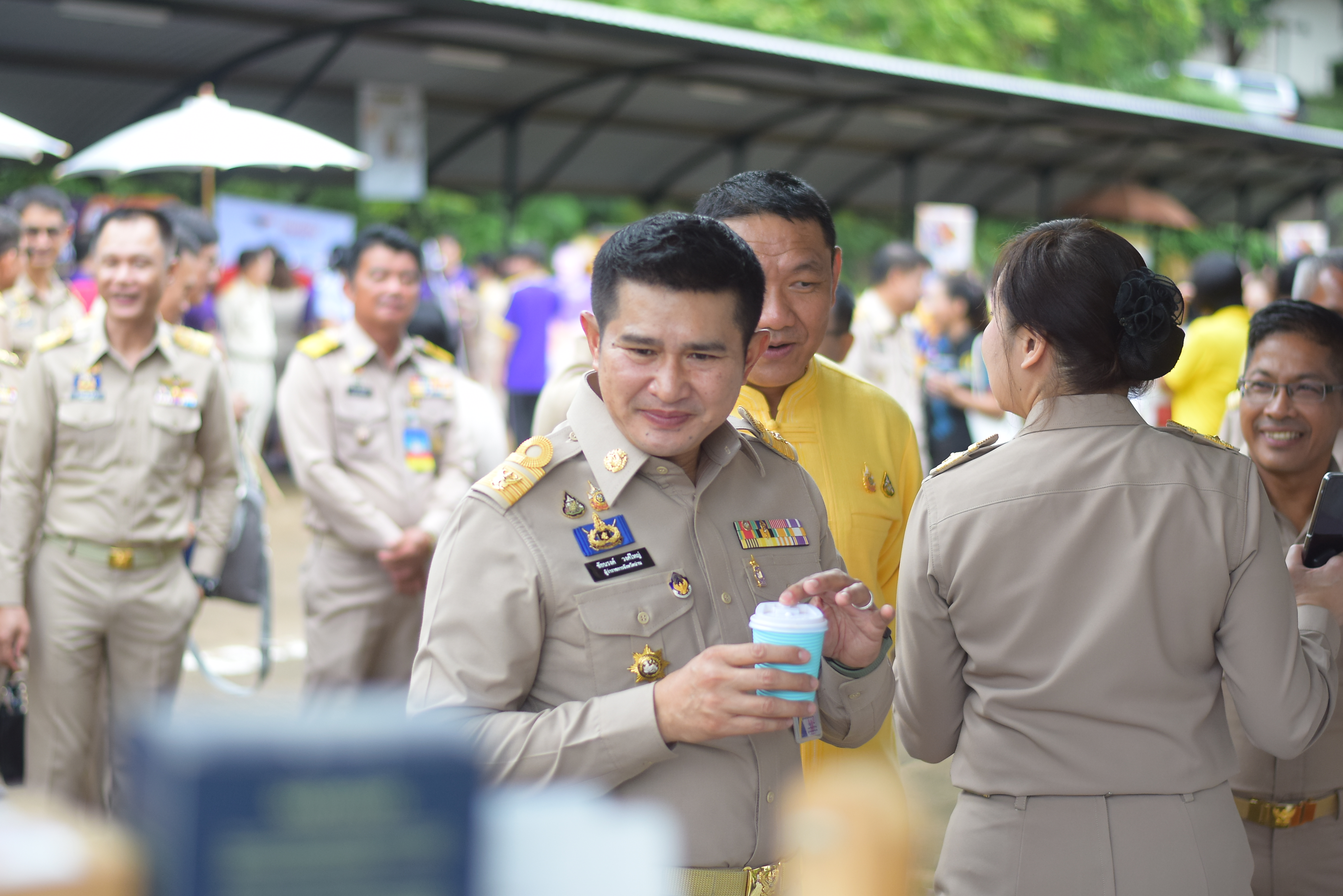 (#)สร้างสรรค์ชุมชน คนพช.น่าน(#) ผู้ว่าฯ น่าน เปิดงาน “กาดม่วนเมือง ศาลากลาง” เสริมเศรษฐกิจฐานราก ช่วยเหลือเกษตรกรและผู้ประกอบการในชุมชน