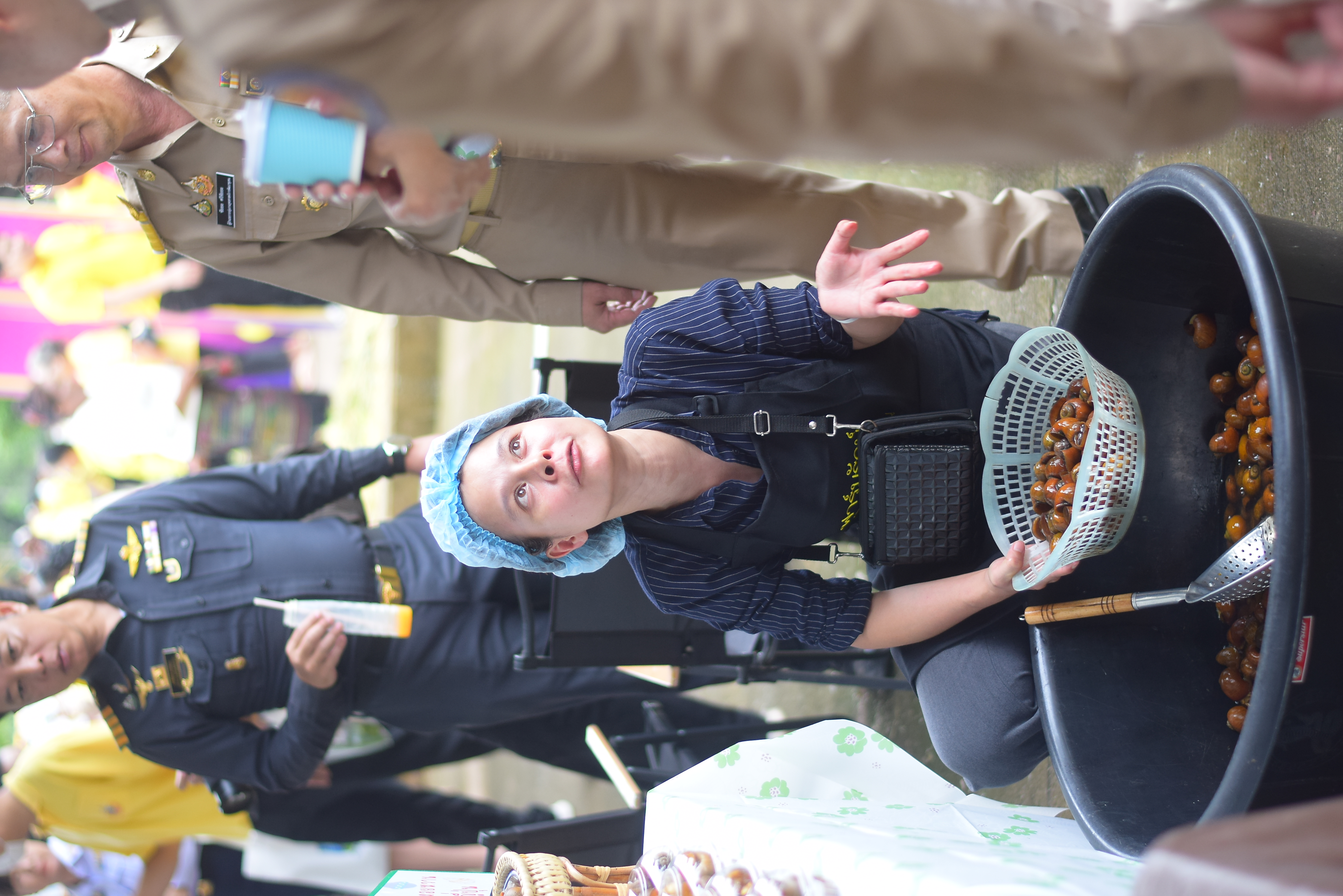 (#)สร้างสรรค์ชุมชน คนพช.น่าน(#) ผู้ว่าฯ น่าน เปิดงาน “กาดม่วนเมือง ศาลากลาง” เสริมเศรษฐกิจฐานราก ช่วยเหลือเกษตรกรและผู้ประกอบการในชุมชน