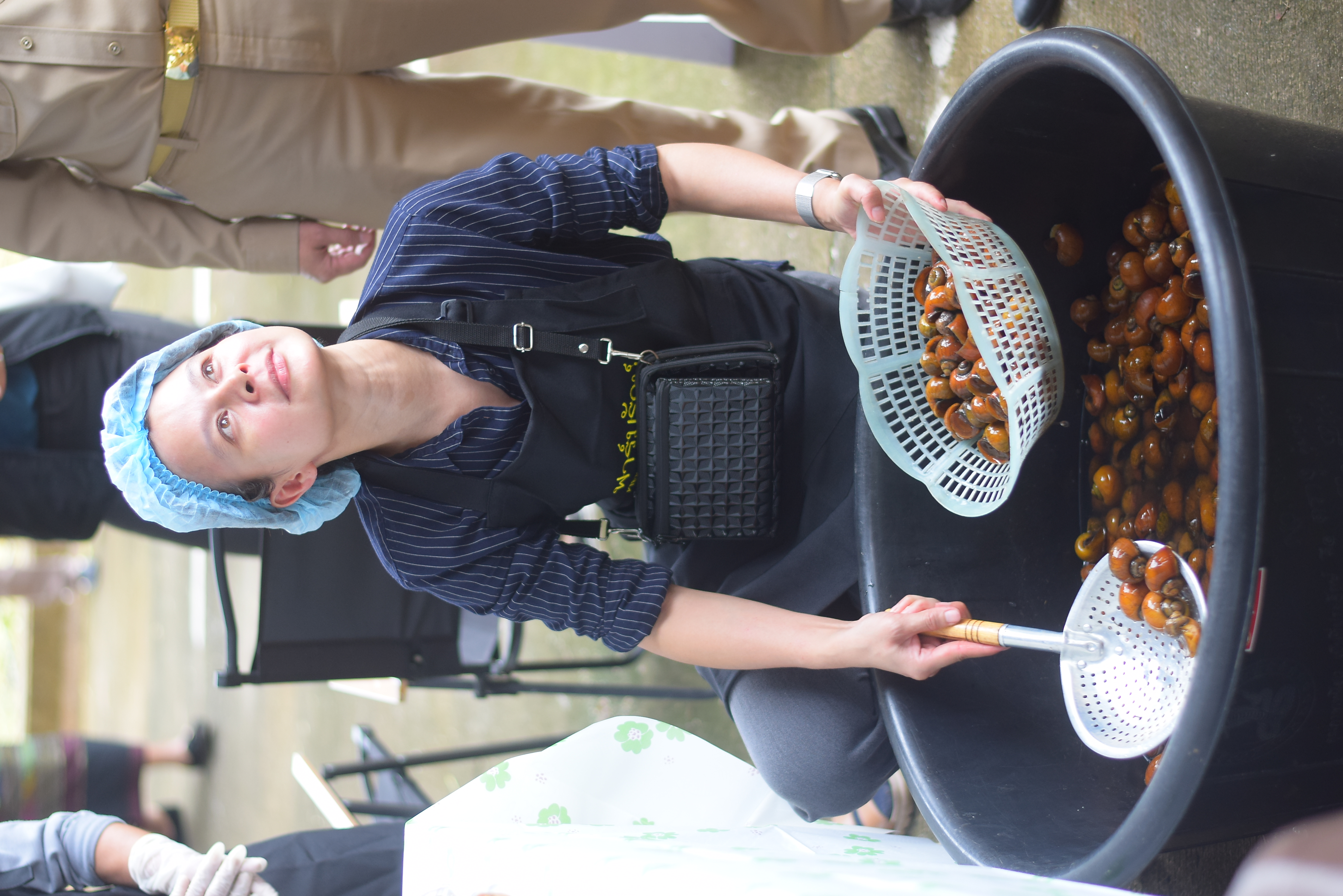 (#)สร้างสรรค์ชุมชน คนพช.น่าน(#) ผู้ว่าฯ น่าน เปิดงาน “กาดม่วนเมือง ศาลากลาง” เสริมเศรษฐกิจฐานราก ช่วยเหลือเกษตรกรและผู้ประกอบการในชุมชน