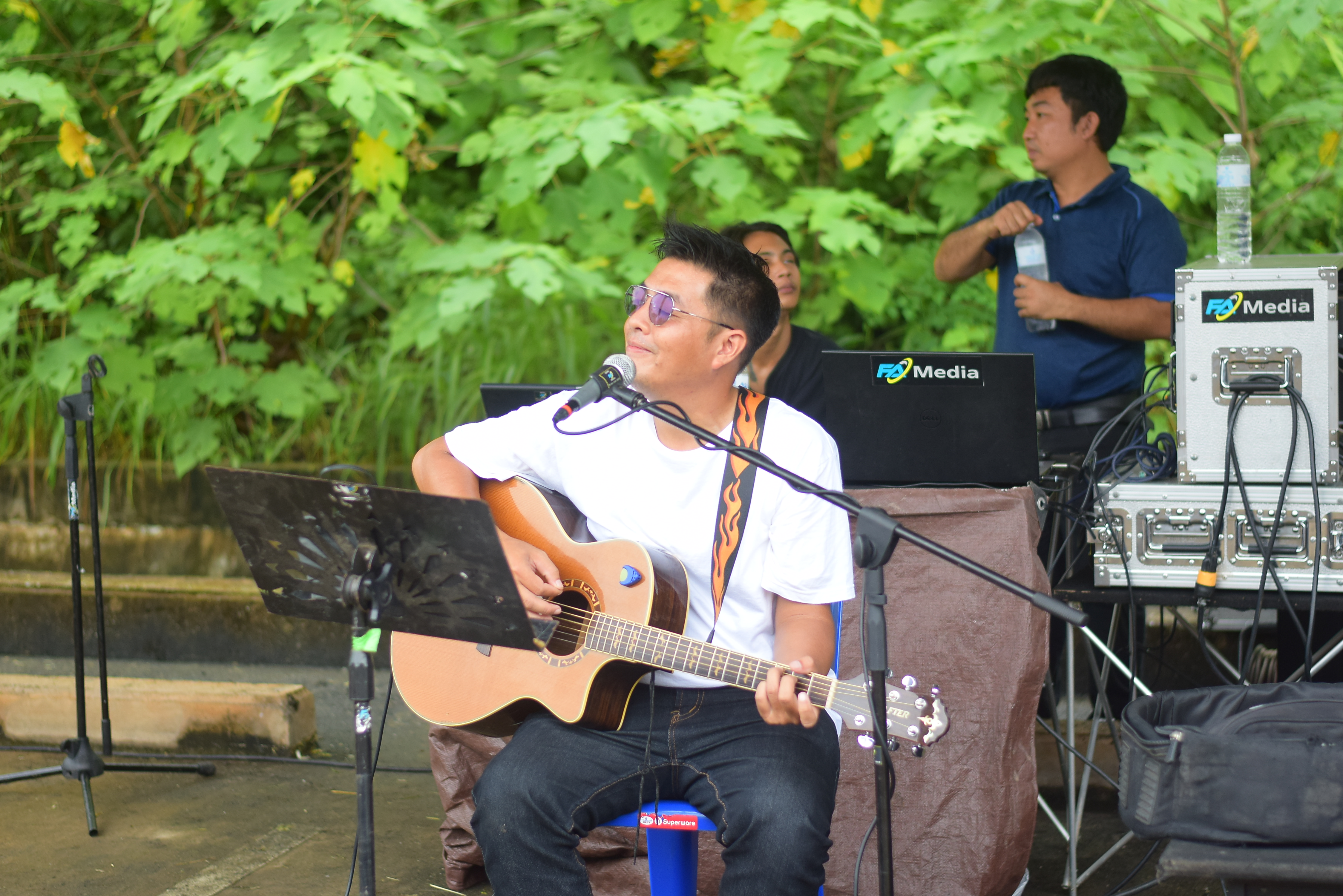 (#)สร้างสรรค์ชุมชน คนพช.น่าน(#) ผู้ว่าฯ น่าน เปิดงาน “กาดม่วนเมือง ศาลากลาง” เสริมเศรษฐกิจฐานราก ช่วยเหลือเกษตรกรและผู้ประกอบการในชุมชน