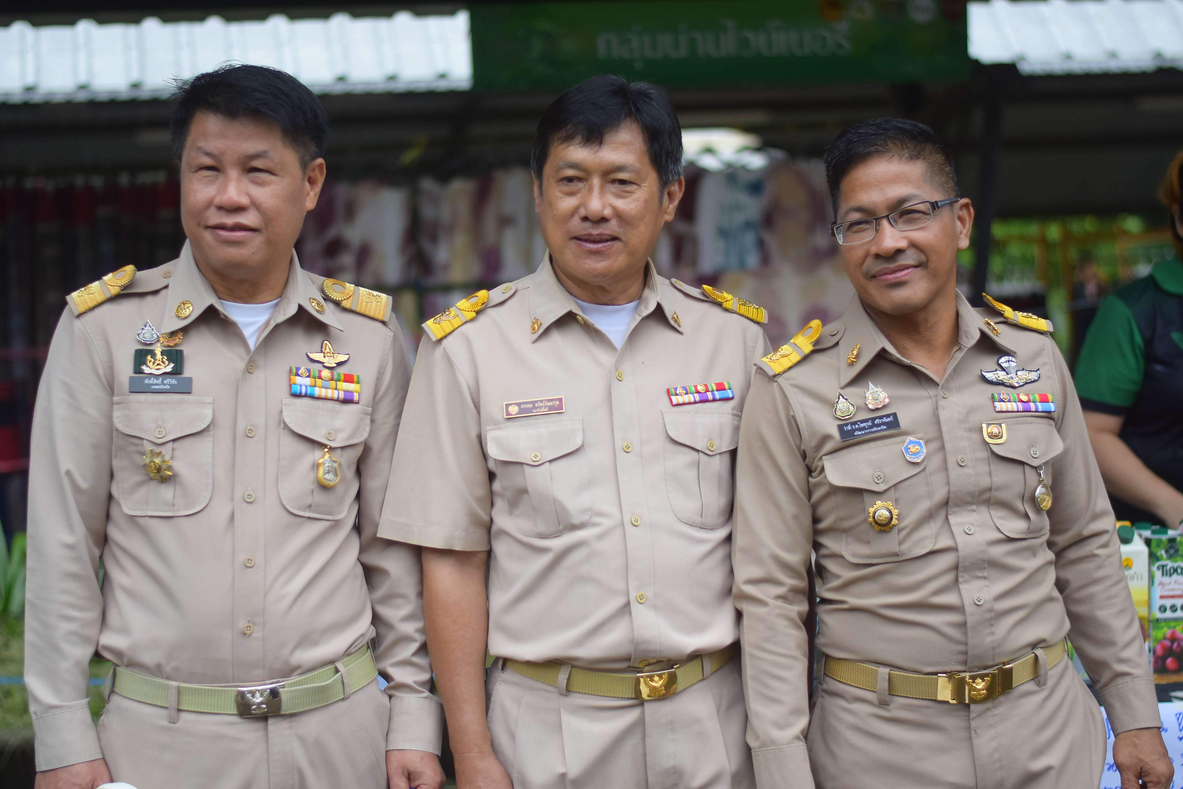 (#)สร้างสรรค์ชุมชน คนพช.น่าน(#) ผู้ว่าฯ น่าน เปิดงาน “กาดม่วนเมือง ศาลากลาง” เสริมเศรษฐกิจฐานราก ช่วยเหลือเกษตรกรและผู้ประกอบการในชุมชน