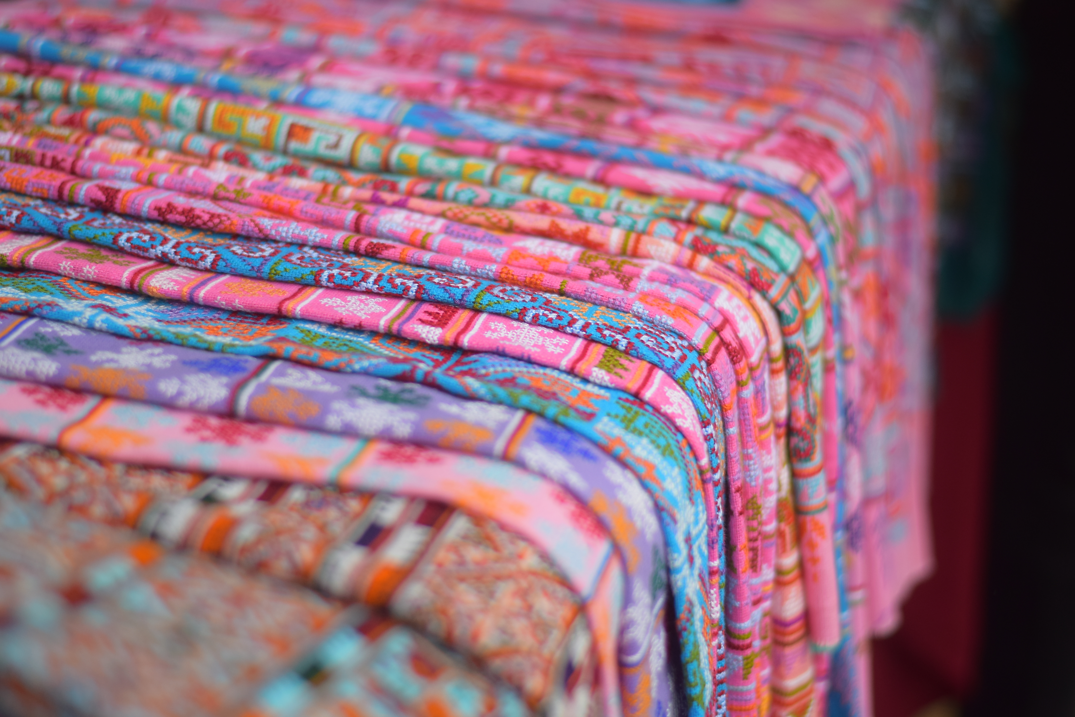 (#)สร้างสรรค์ชุมชน คนพช.น่าน(#) ผู้ว่าฯ น่าน เปิดงาน “กาดม่วนเมือง ศาลากลาง” เสริมเศรษฐกิจฐานราก ช่วยเหลือเกษตรกรและผู้ประกอบการในชุมชน