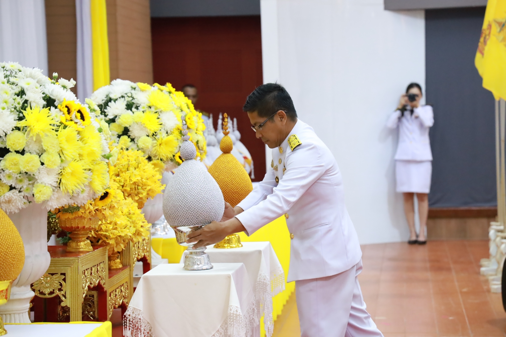 (#)สร้างสรรค์ชุมชน คนพช.น่าน(#) พช.น่าน ร่วมพิธีถวายเครื่องราชสักการะ และพิธีจุดเทียนถวายพระพรชัยมงคล เนื่องในโอกาส เฉลิมพระชนมพรรษาพระบาทสมเด็จพระเจ้าอยู่หัว