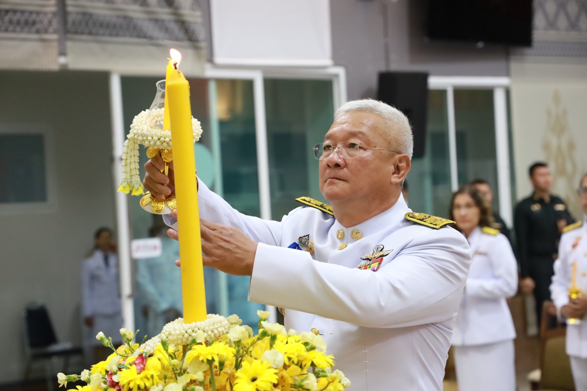 (#)สร้างสรรค์ชุมชน คนพช.น่าน(#) พช.น่าน ร่วมพิธีถวายเครื่องราชสักการะ และพิธีจุดเทียนถวายพระพรชัยมงคล เนื่องในโอกาส เฉลิมพระชนมพรรษาพระบาทสมเด็จพระเจ้าอยู่หัว