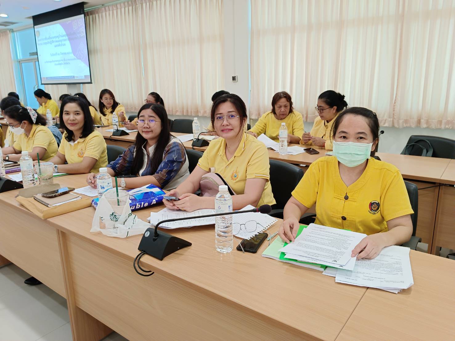 (#)สร้างสรรค์ชุมชน คน พช.น่าน (#) พช.น่าน ประชุมเชิงปฏิบัติการคณะอนุกรรมการสนับสนุนระดับจังหวัดและระดับอำเภอ โครงการขับเคลื่อนกองทุนหมู่บ้านและชุมชนเมืองเชิงบูรณาการ