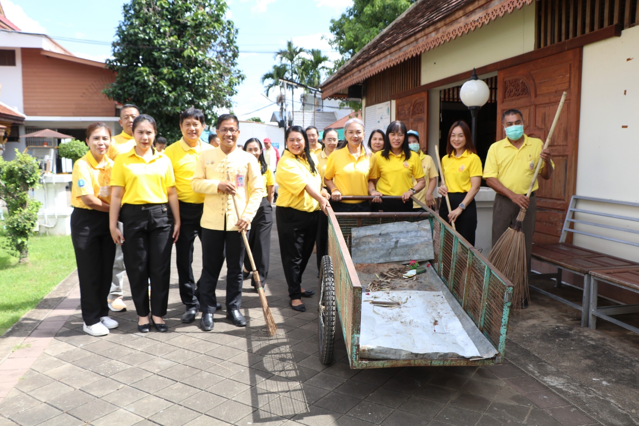 (#)สร้างสรรค์ชุมชน คนพช.น่าน (#) จังหวัดน่าน จัดกิจกรรม“รวมพลังสร้างสัปปายะสู่วัดด้วยวิถี 5ส (Big Cleaning Day) เพื่อถวายเป็นพระราชกุศล เนื่องในโอกาสวันเฉลิมพระชนมพรรษา พระบาทสมเด็จพระเจ้าอยู่หัว และพระบรมวงศานุวงศ์ ประจำปี พ.ศ. 2567