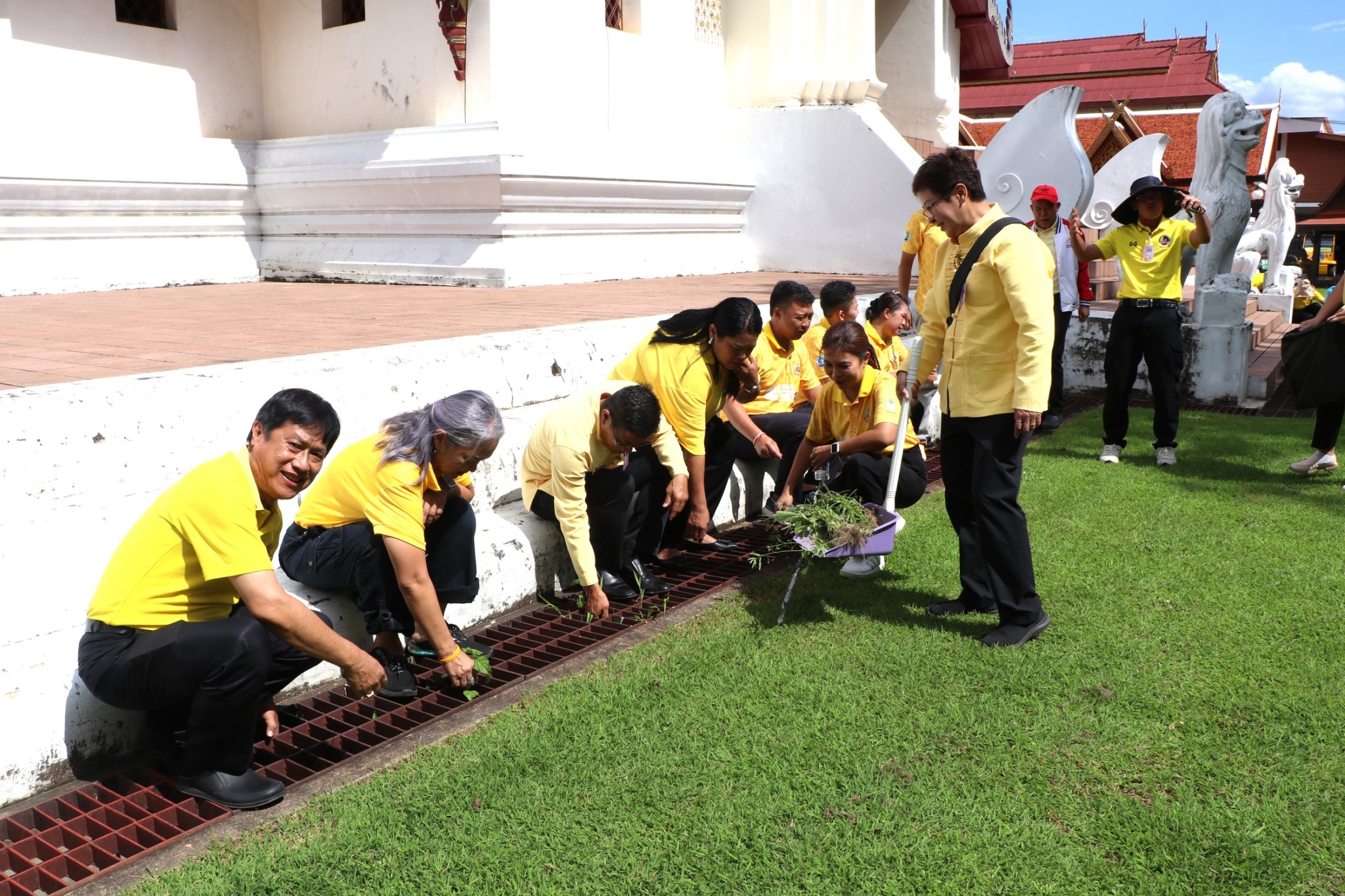 (#)สร้างสรรค์ชุมชน คนพช.น่าน (#) จังหวัดน่าน จัดกิจกรรม“รวมพลังสร้างสัปปายะสู่วัดด้วยวิถี 5ส (Big Cleaning Day) เพื่อถวายเป็นพระราชกุศล เนื่องในโอกาสวันเฉลิมพระชนมพรรษา พระบาทสมเด็จพระเจ้าอยู่หัว และพระบรมวงศานุวงศ์ ประจำปี พ.ศ. 2567